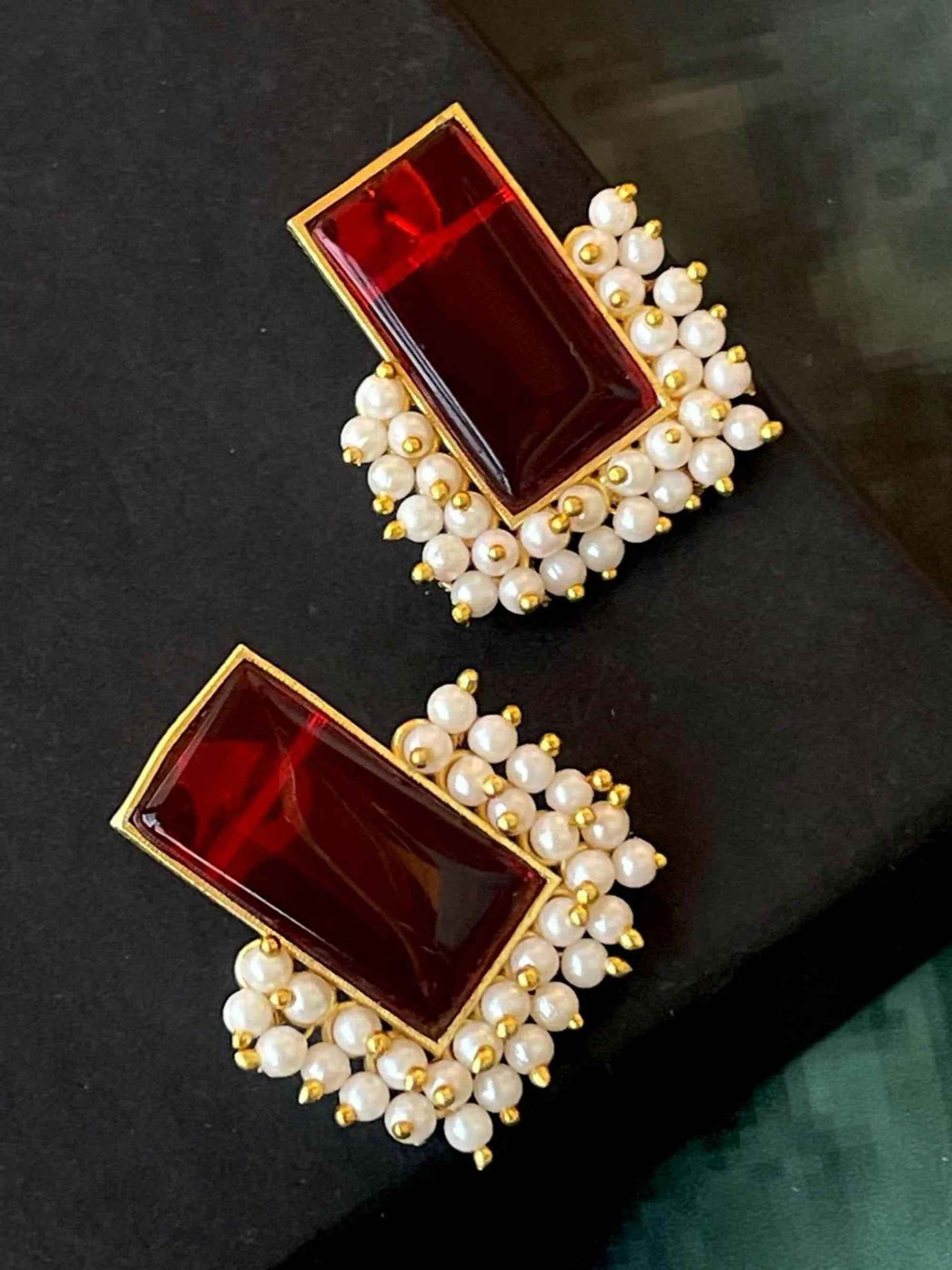 Joban Fashion Monalisa Stone Beaded Stud Earring