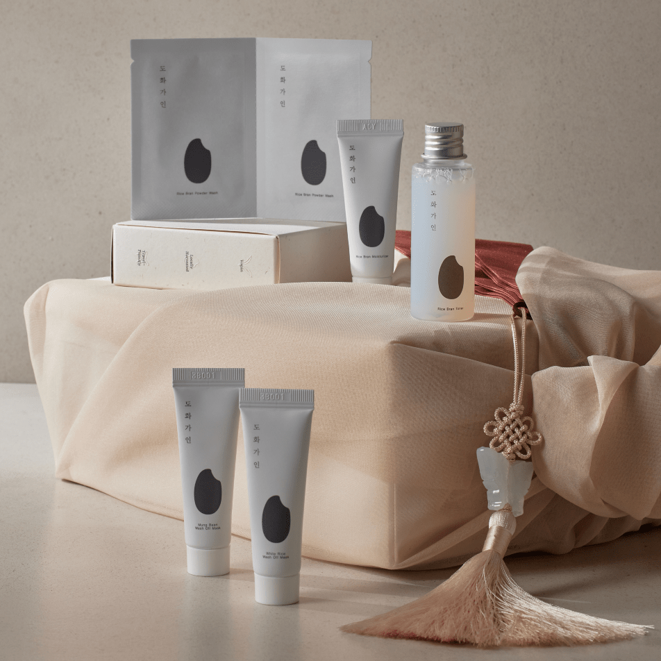 House of Dohwa Travel Kit by Coréelle