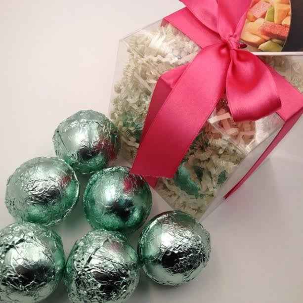 Luxury Bath Bomb GIFT SET with 6 (six) 2.25 oz bath bombs, (select from drop down menu Fragrances G thru P) by Spa Pure