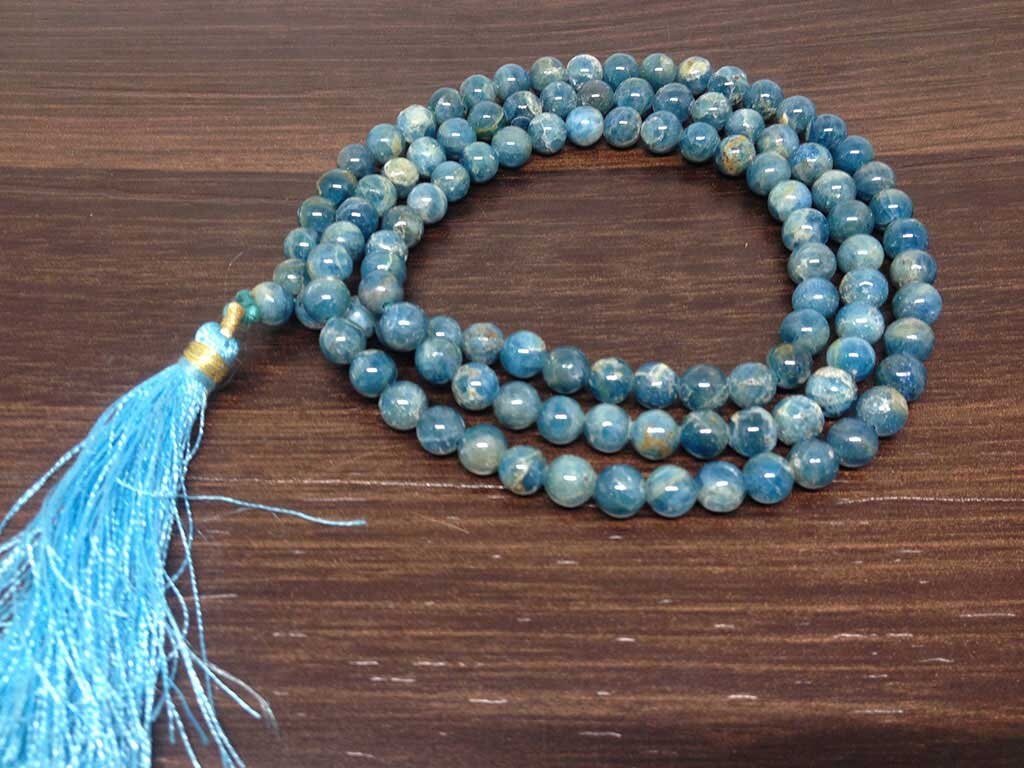 Natural Apatite Mala With 108 Prayer Beads For Mediation. DestGlow
