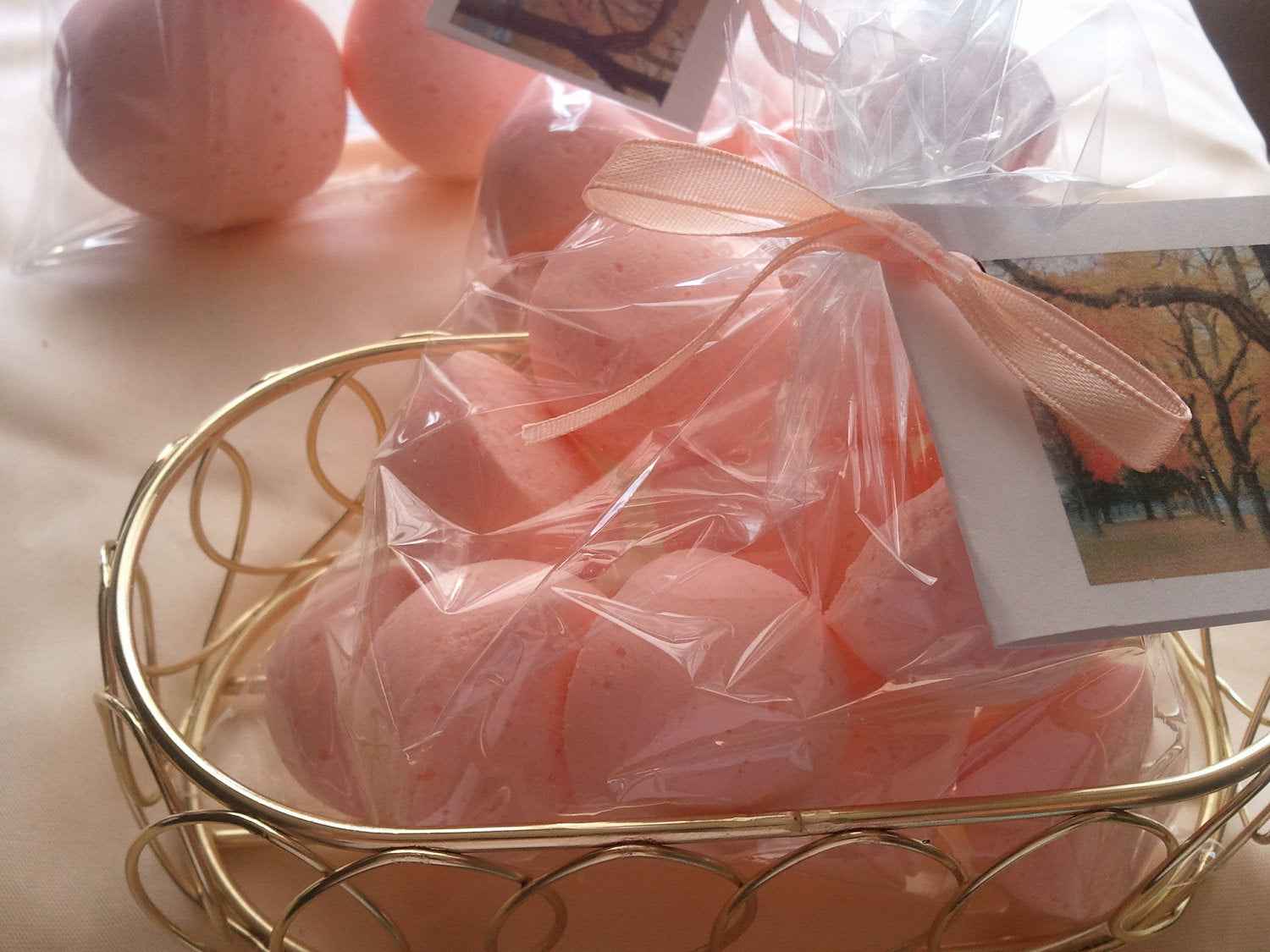 14 bath bombs 1 oz each (Autumn Magic) gift bag bath fizzies, a calming and soothing scent - great for dry skin