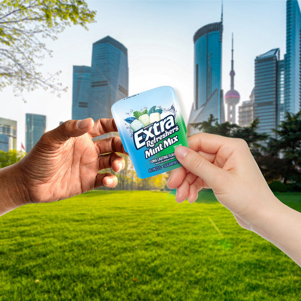 Extra Gum Refreshers Mint Mix Sugar Free Chewing Gum Piece Bottle