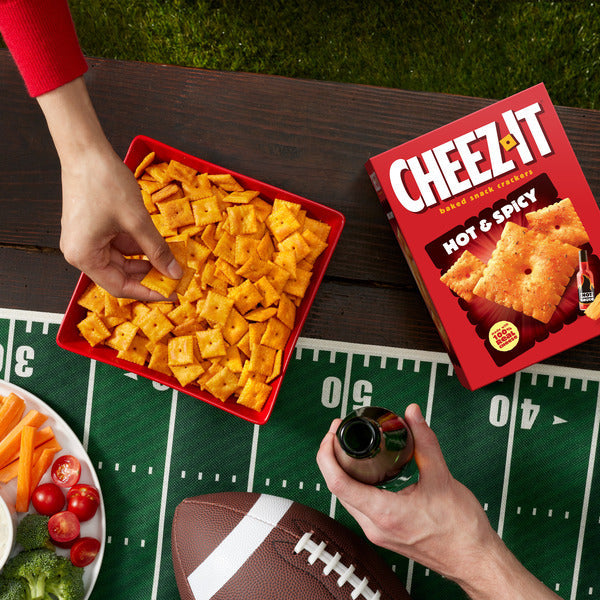 Cheez-It Hot and Spicy Cheese Crackers, Baked Snack Crackers, 12.4 oz