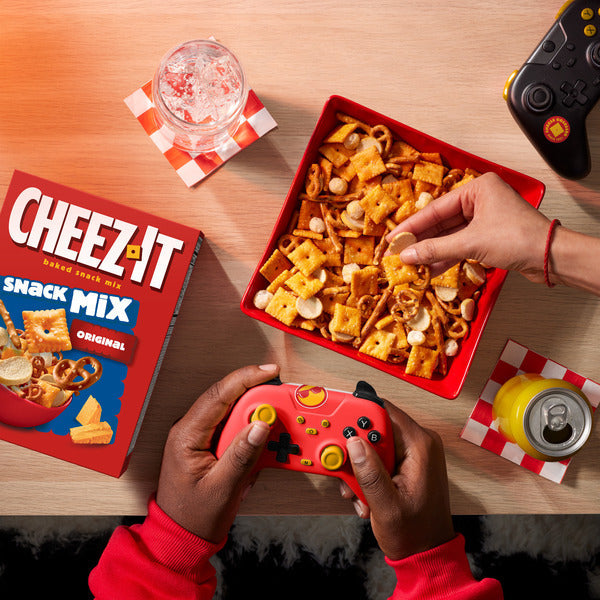 Cheez-It Original Snack Mix, Lunch Snacks, Family Size, 17.8 oz