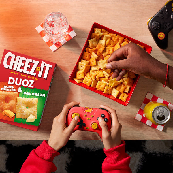 Cheez-It DUOZ Sharp Cheddar and Parmesan Baked Snack Crackers, Lunch Snacks, 12.4 oz