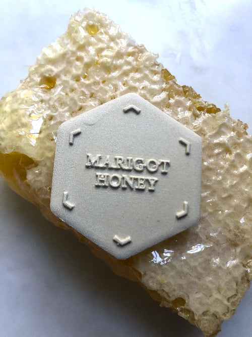 Marigot Honey Scent Coin by Isle de Nature by Masami