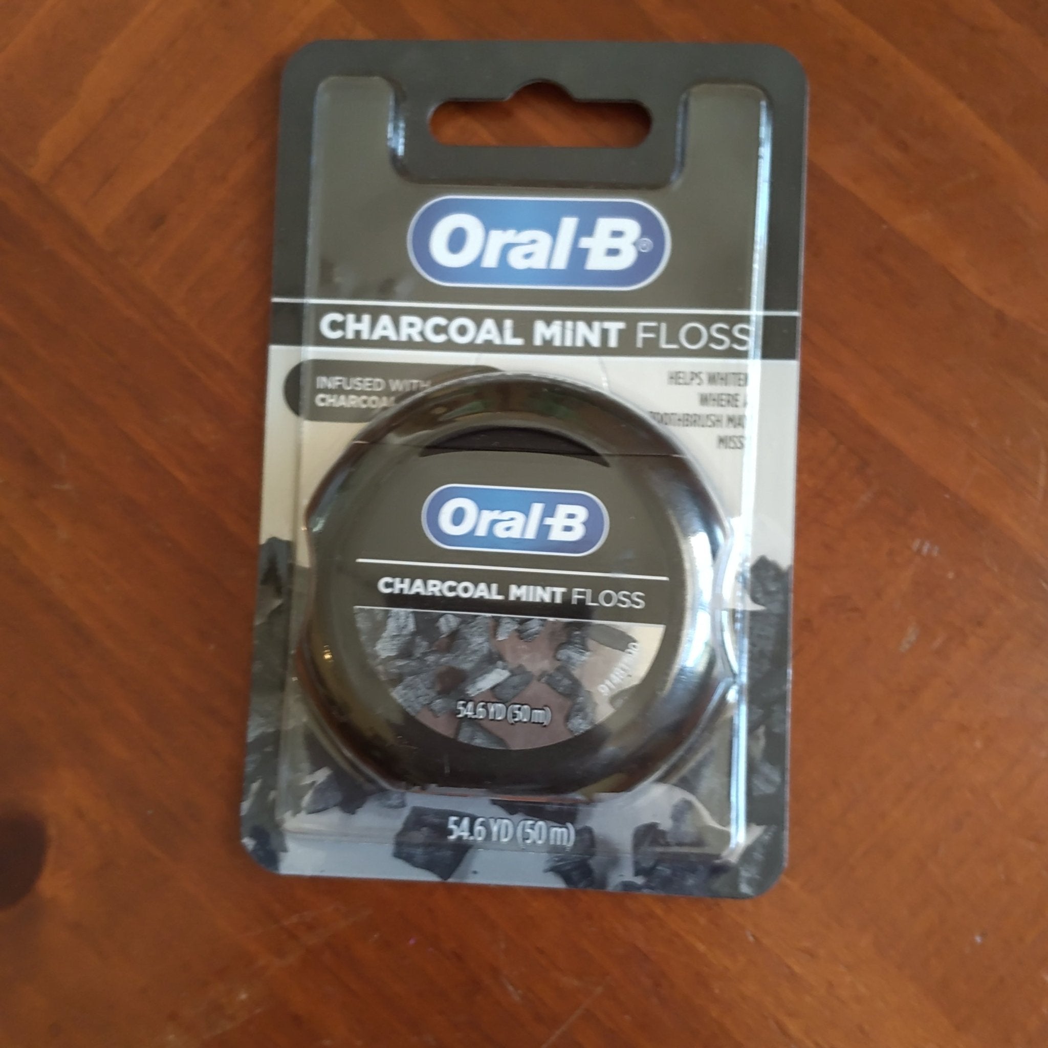 Oral-B Charcoal Mint Dental Floss
