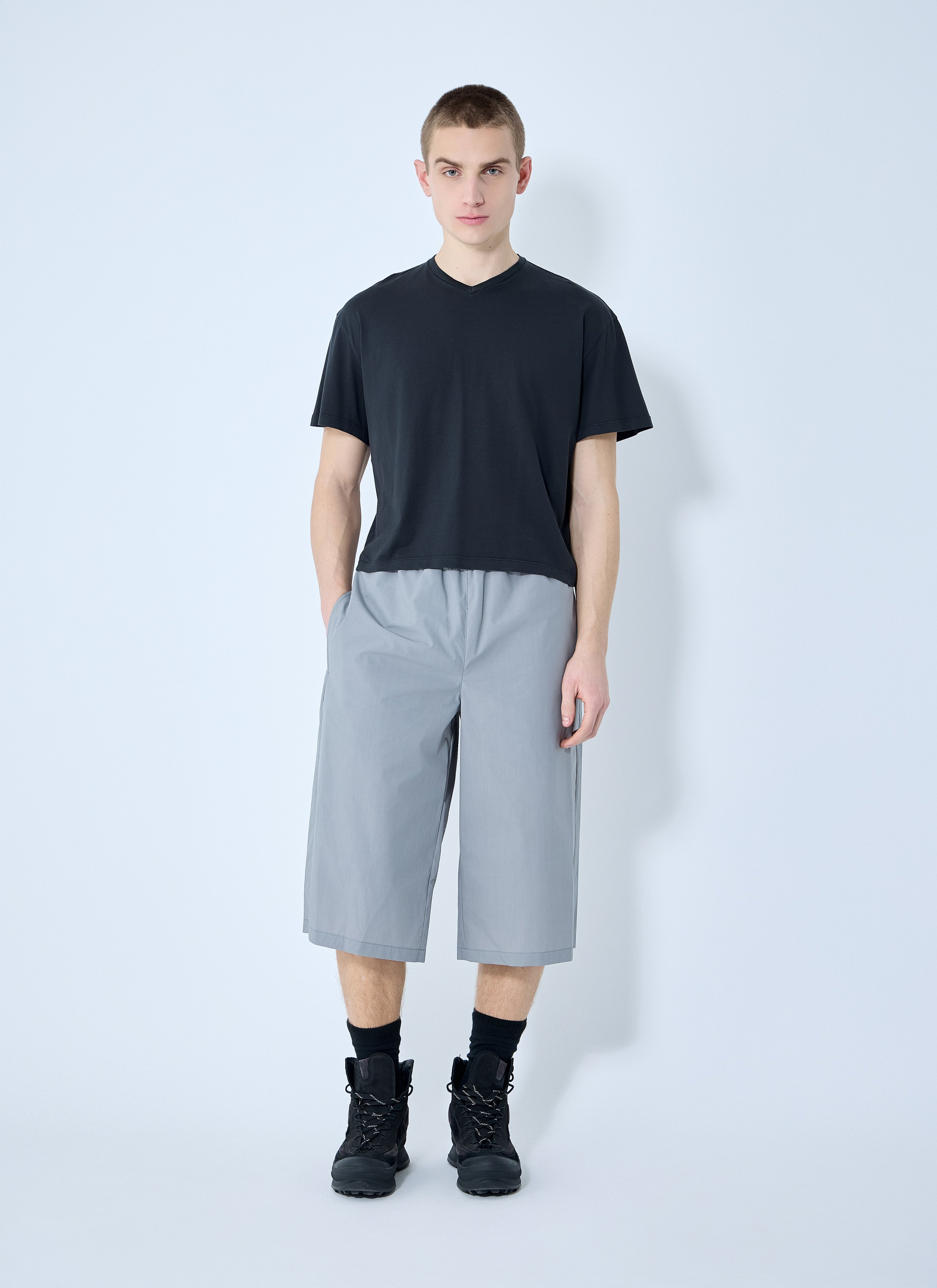 Rier Men V Neck T-Shirt by Luosophy