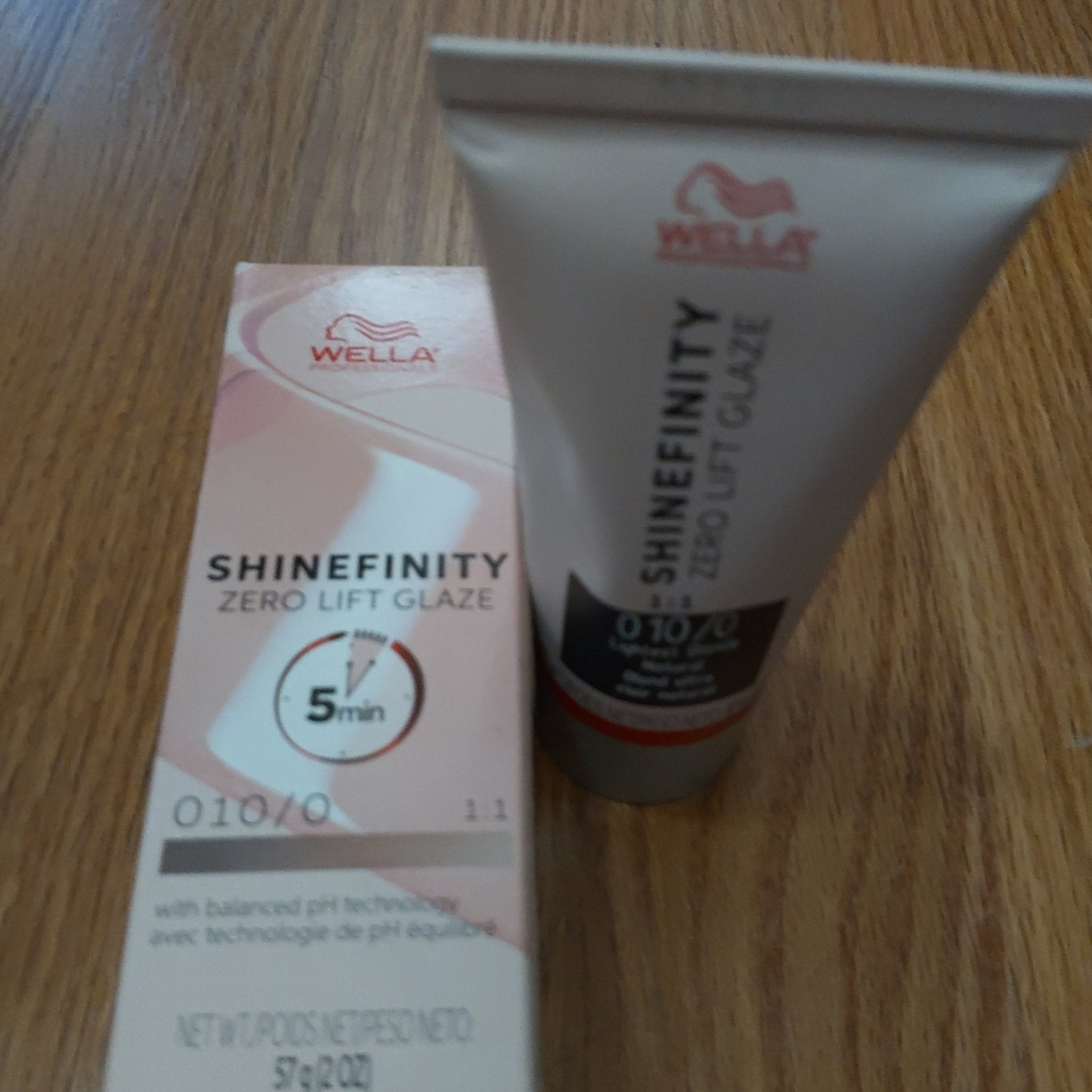 Wella Shinefinity Zero Lift Glaze 04/12, 2 oz