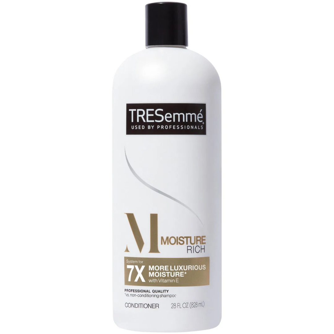 TRESemmé Moisture Rich Conditioner with Vitamin E (28oz) by Farmacias Savia