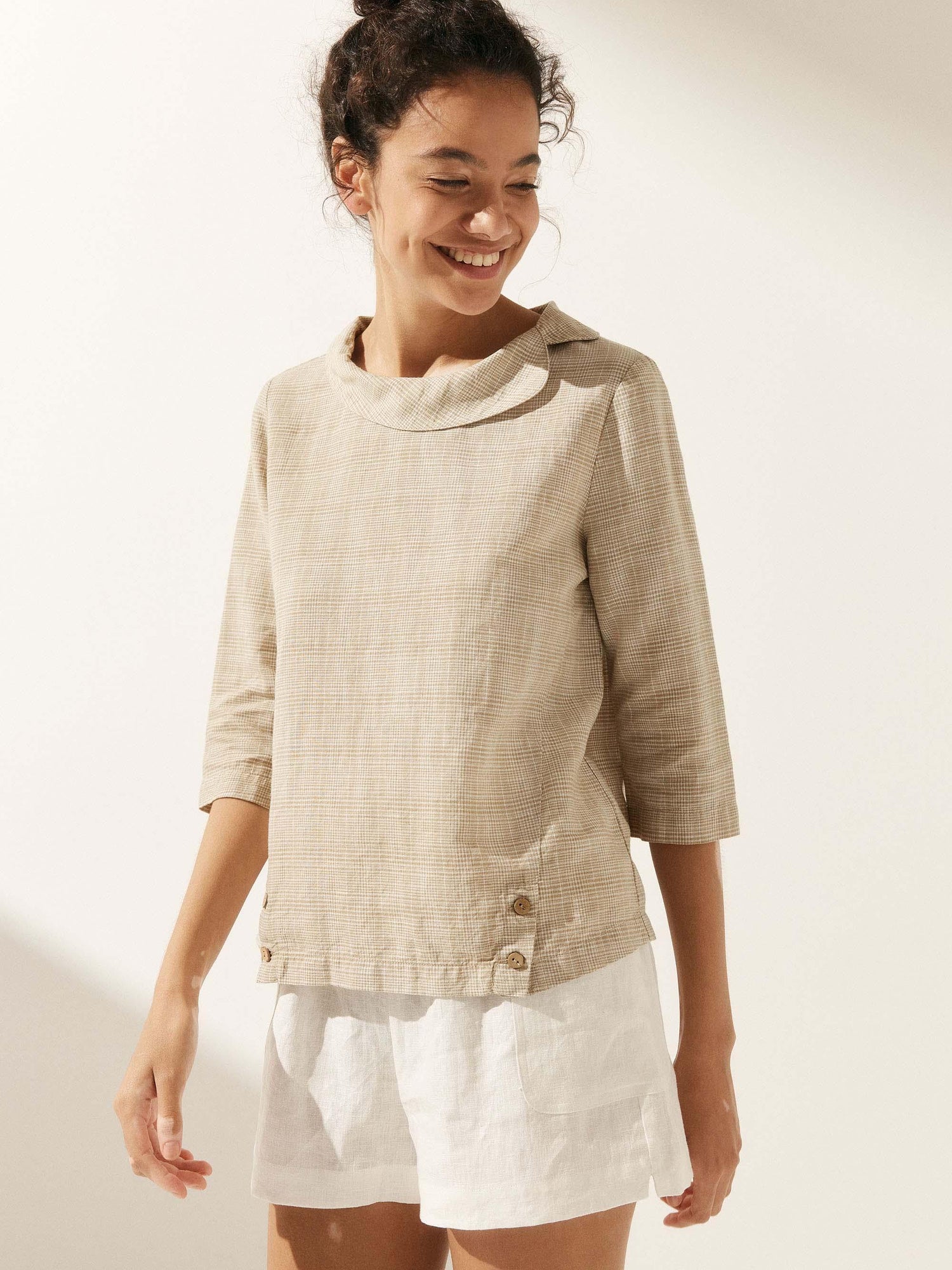 Linen Round Soft-Fold Collar Top ANAIS by LINTICO