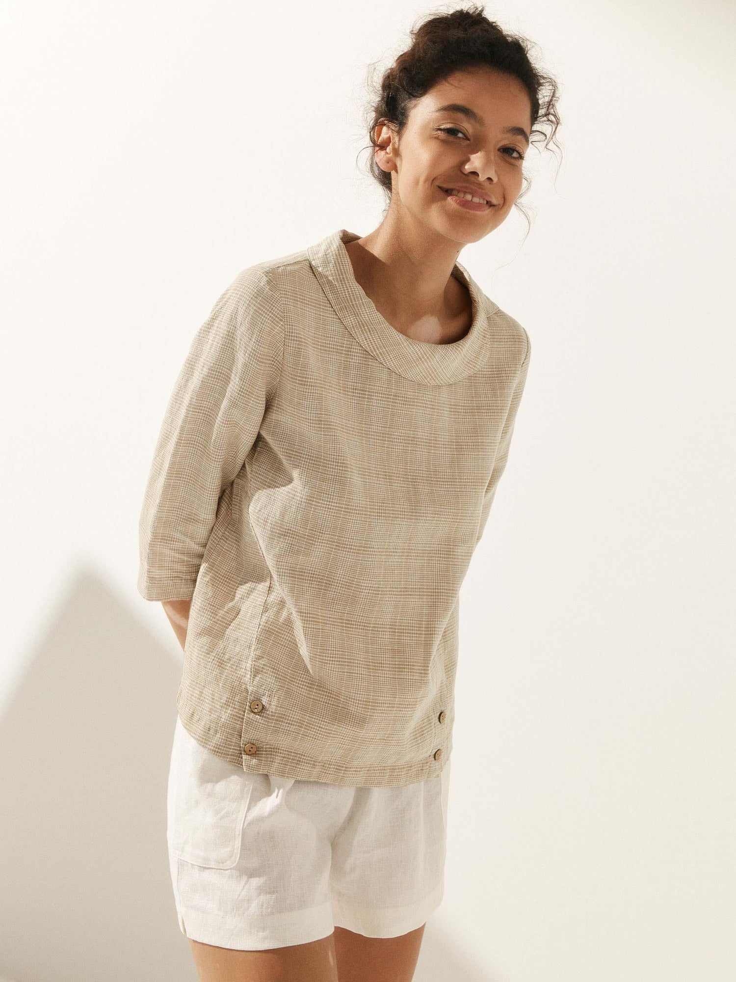 Linen Gingham Checked Round Soft-Fold Collar Top LAURA by LINTICO
