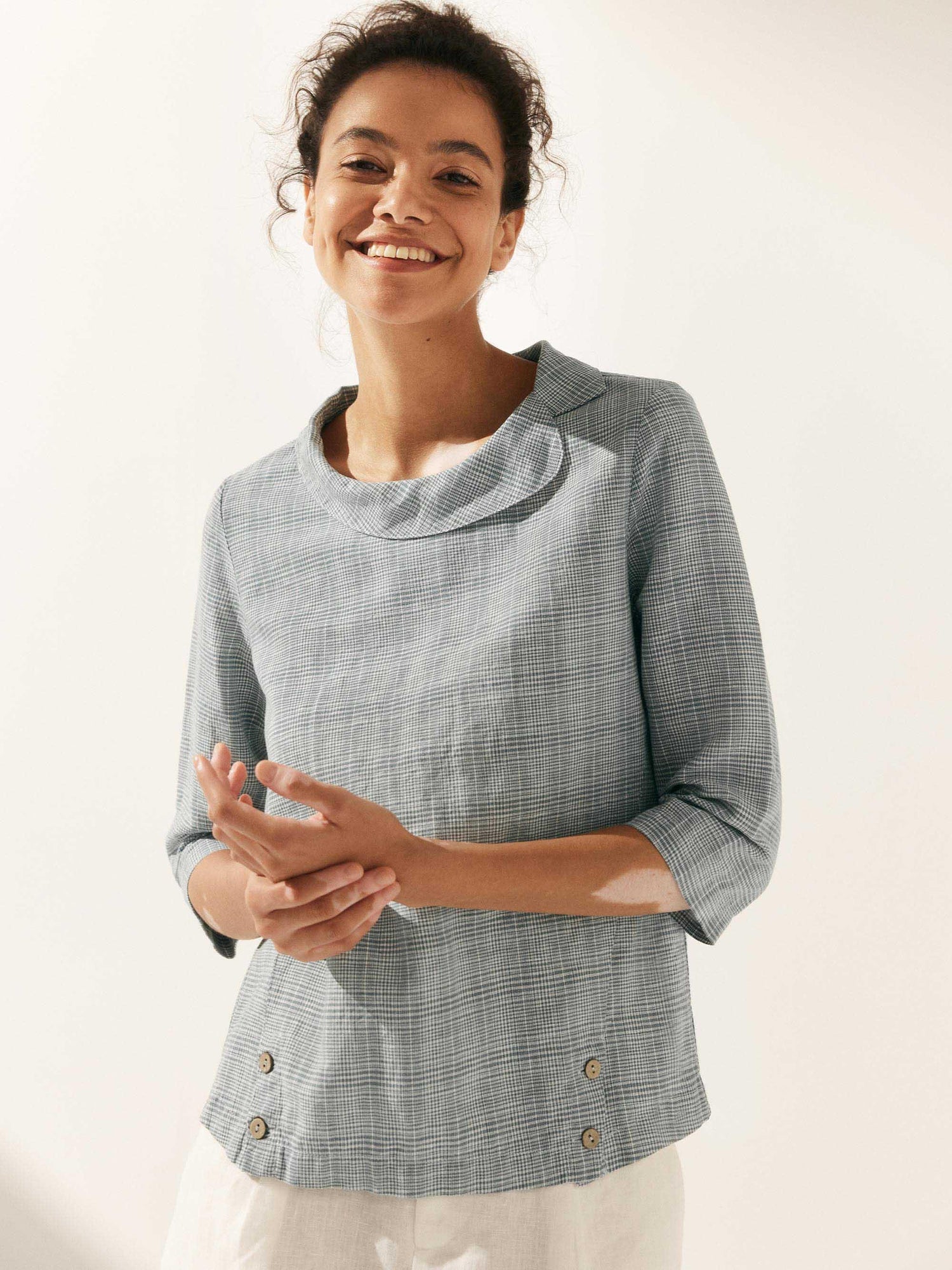 Linen Gingham Checked Round Soft-Fold Collar Top LAURA by LINTICO