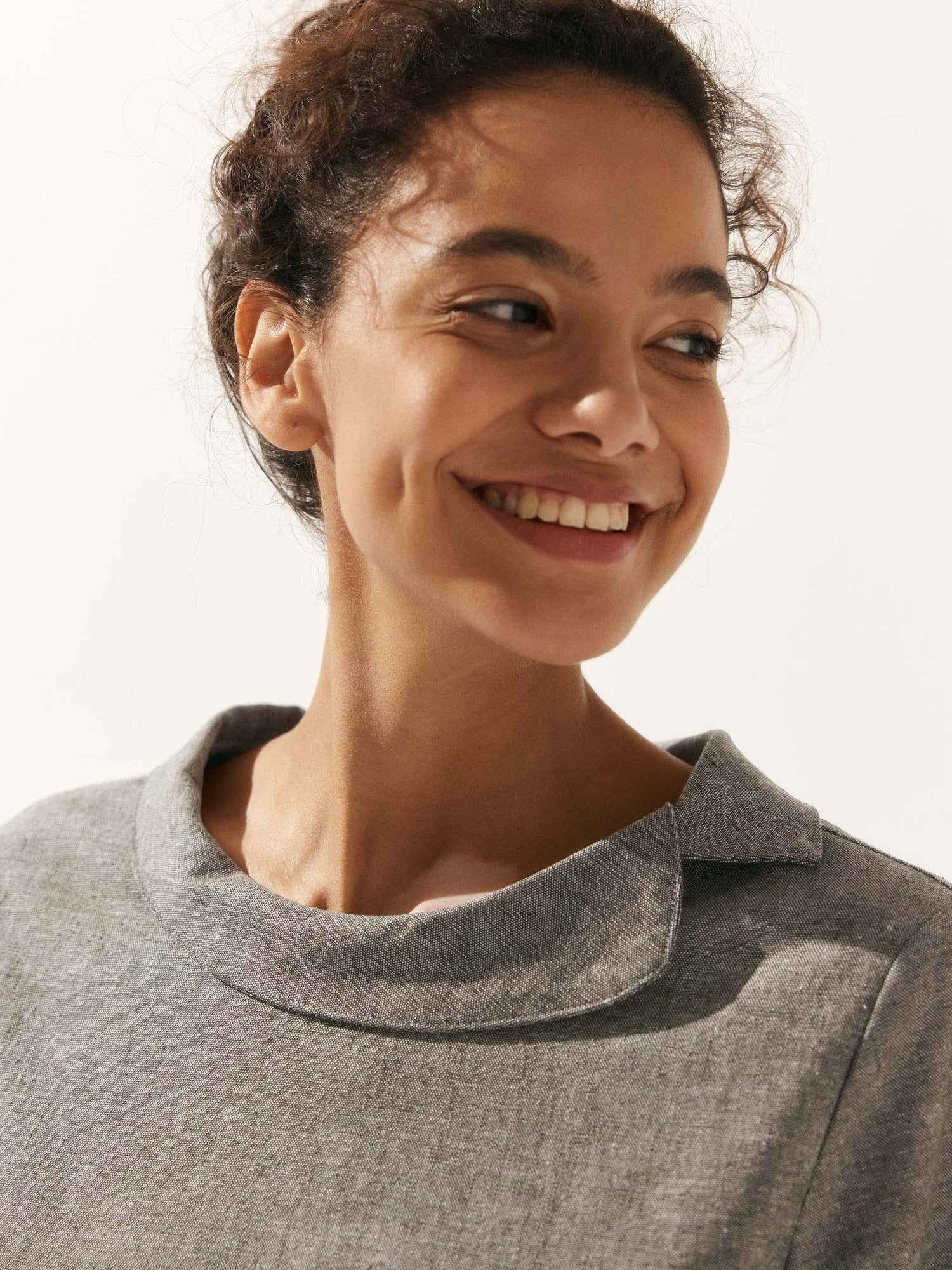Linen Gingham Checked Round Soft-Fold Collar Top LAURA by LINTICO