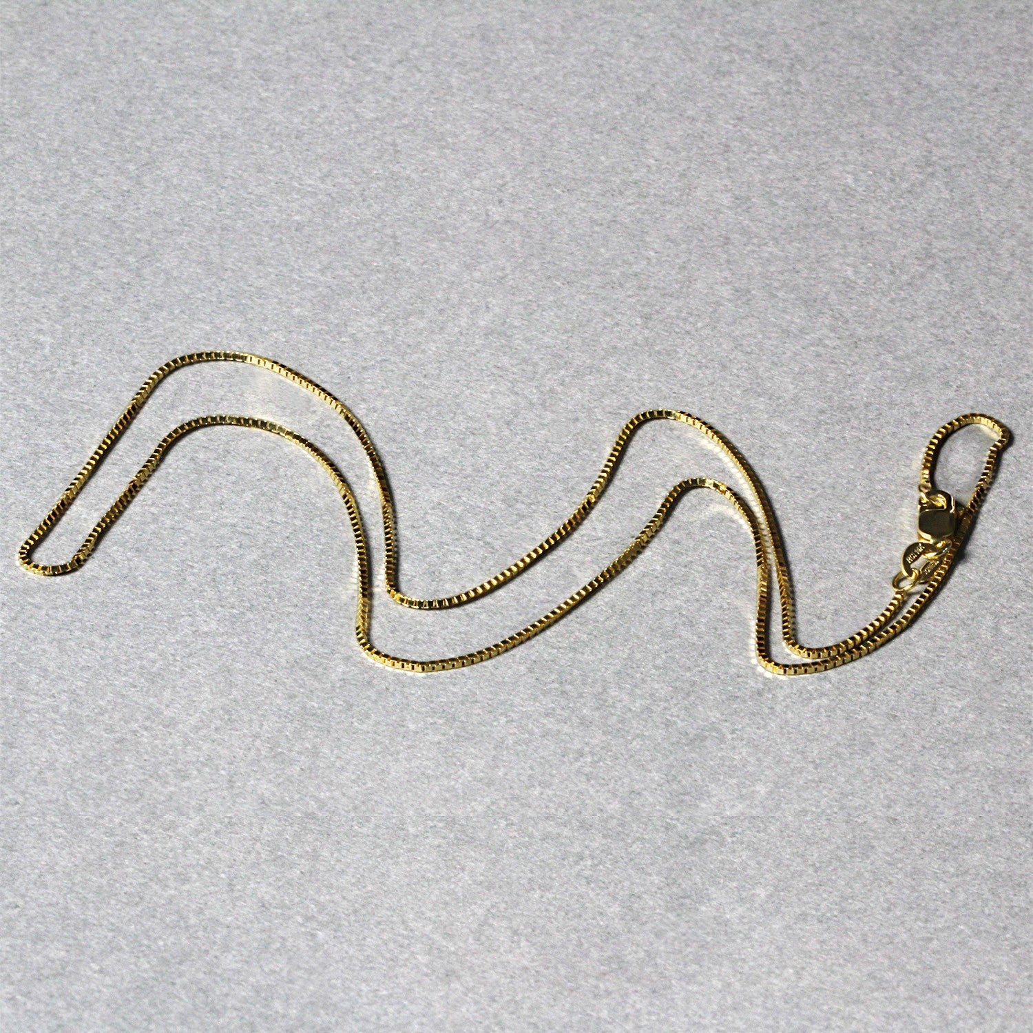 14k Yellow Gold Classic Box Chain 0.8mm by Bids.com