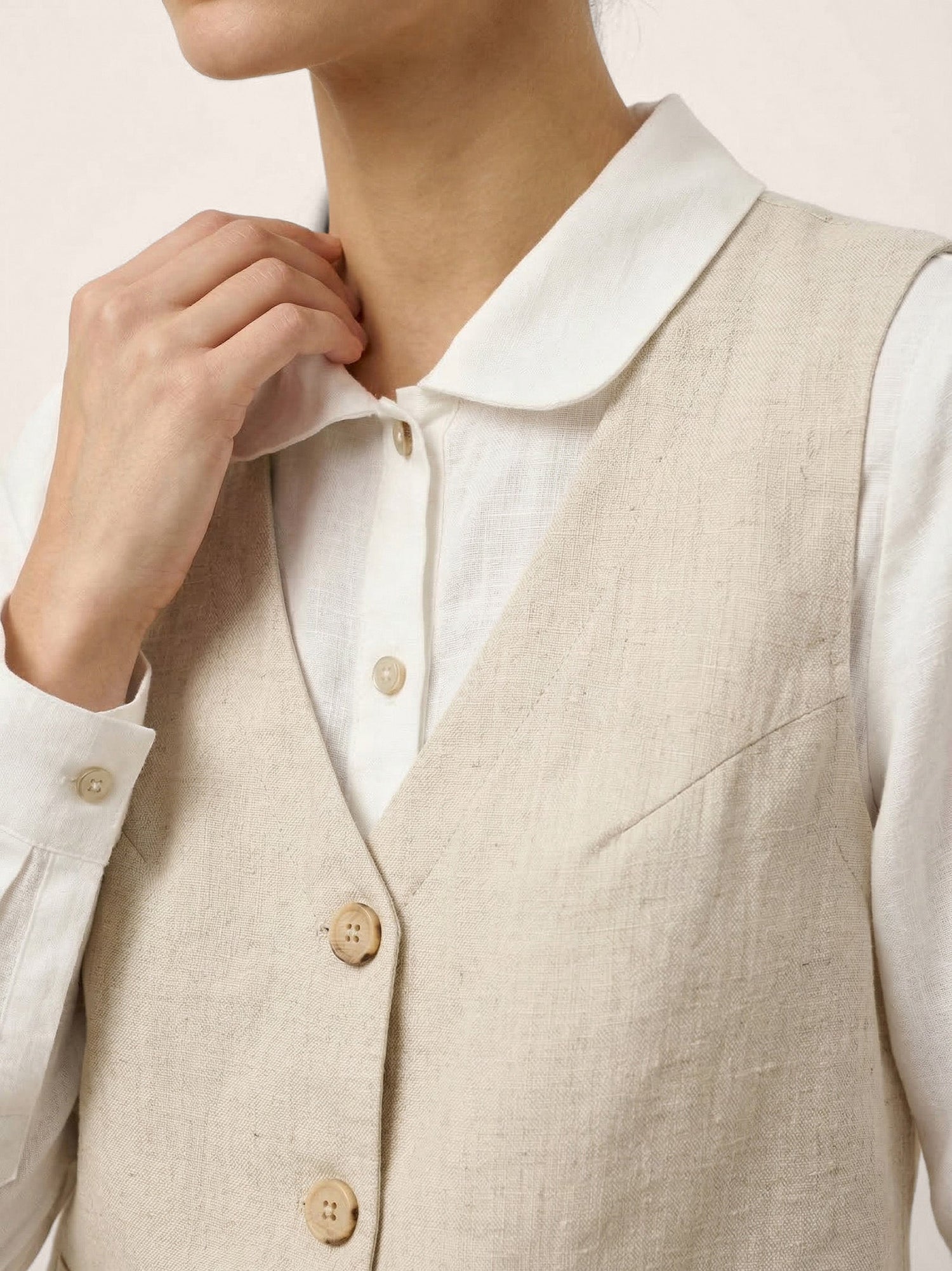 100% Linen V-Neck Buttoned Closure Vest DELIA by LINTICO