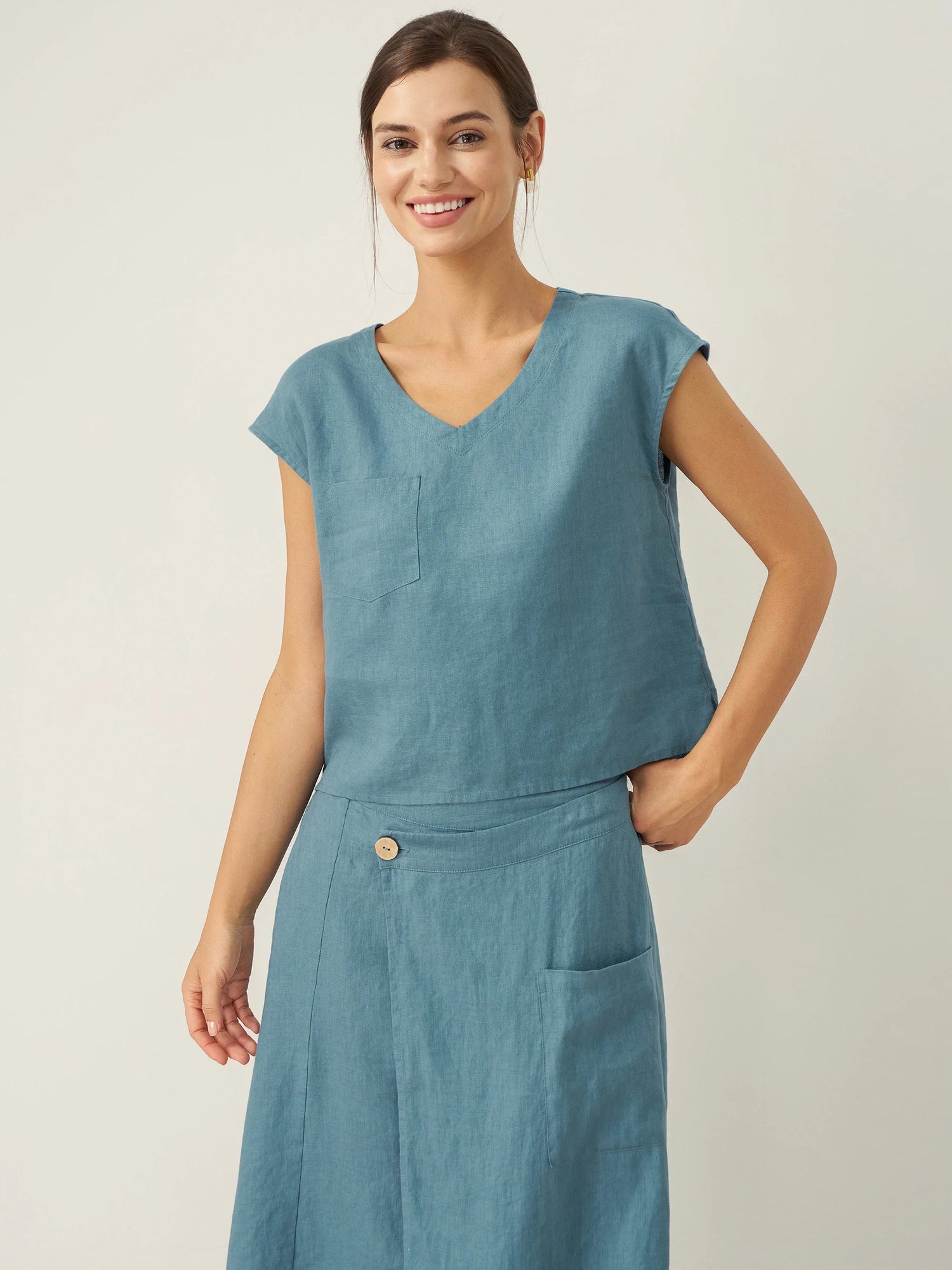 100% Linen V-Neck Cap Sleeve Crop Top FRESSA by LINTICO