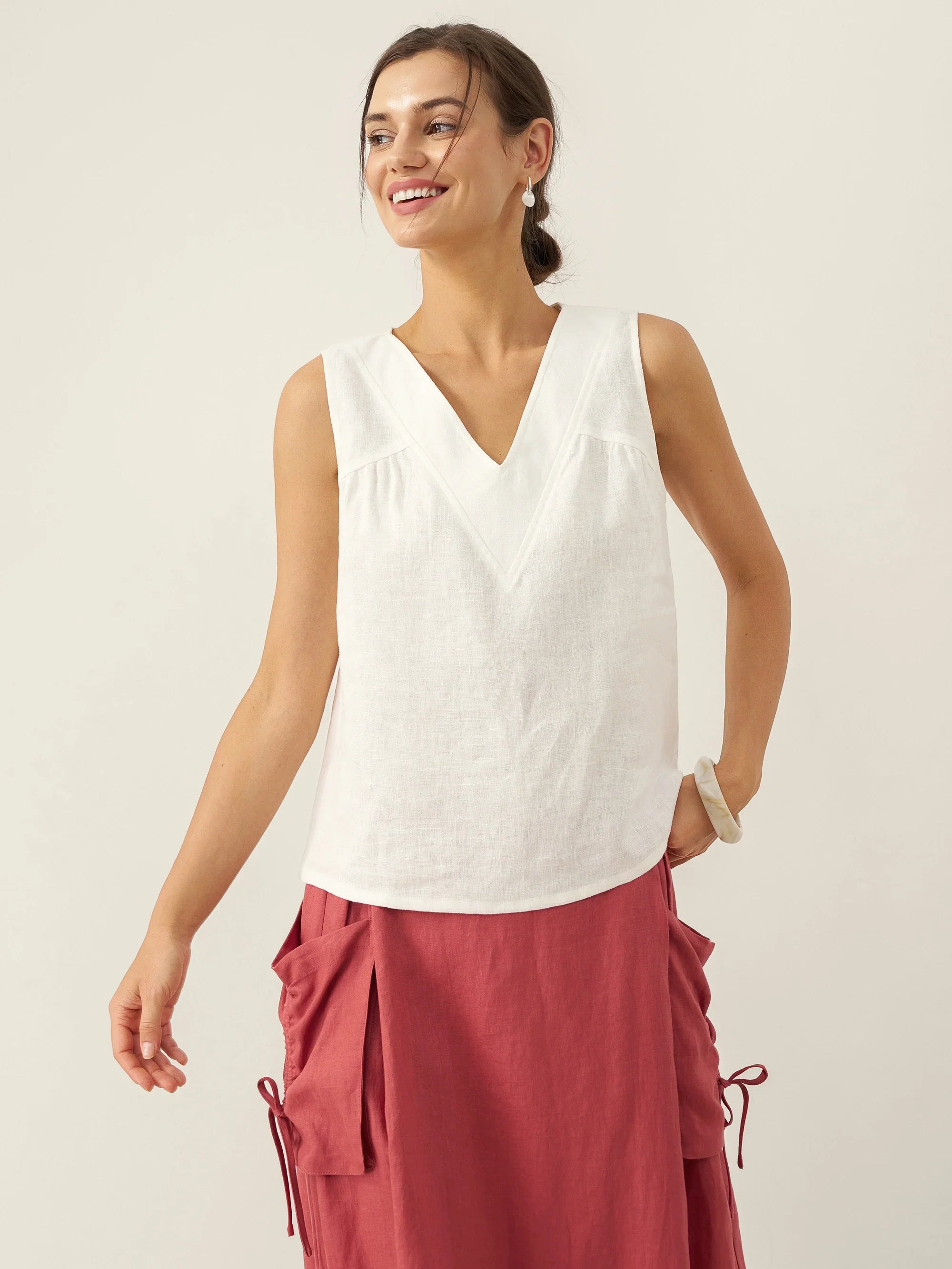 100% Linen V-Neck Sleeveless Tank Top NICOLE by LINTICO