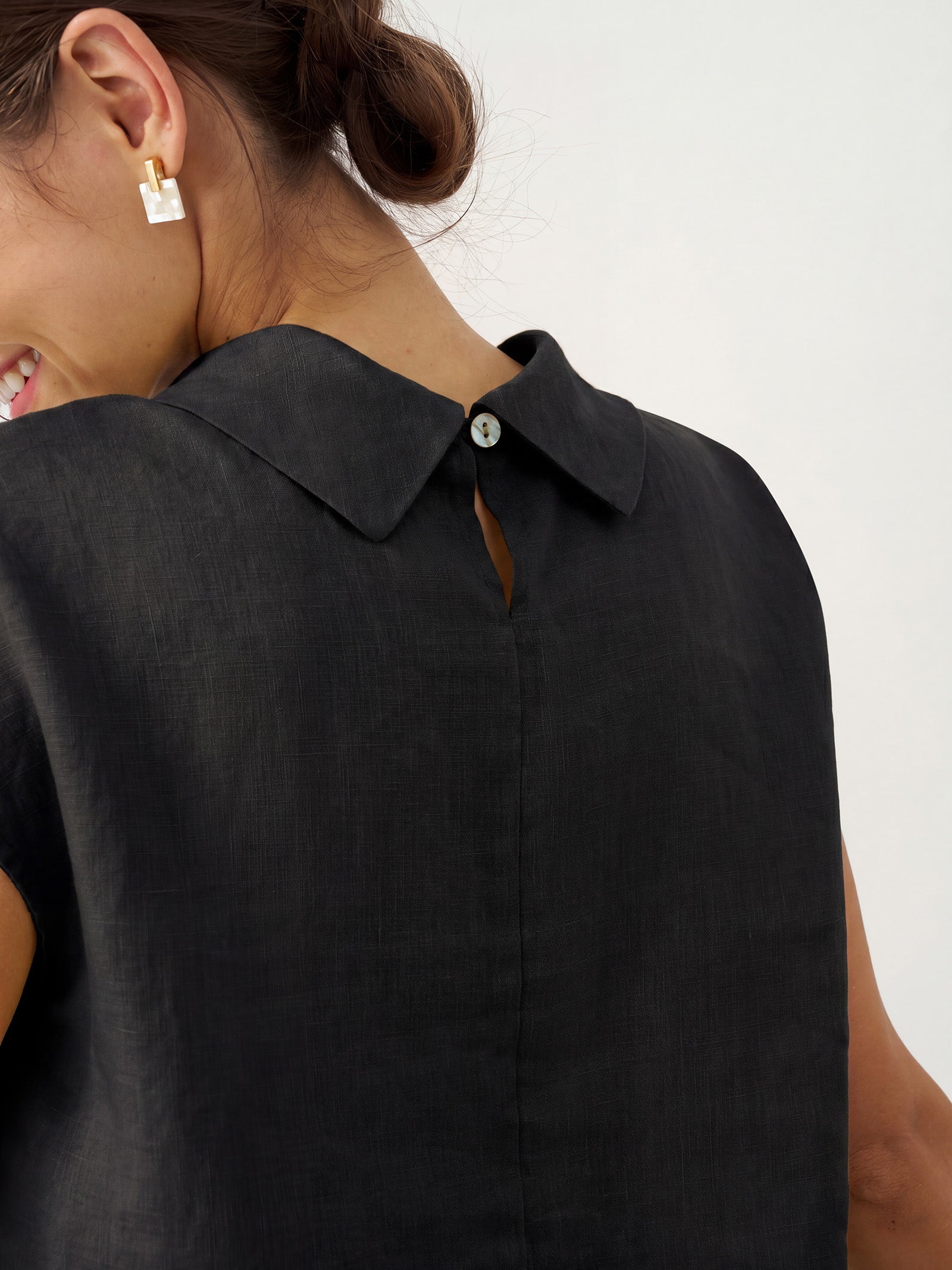 100% Linen Cap Sleeve Soft-Fold Collar Top YVONNE by LINTICO