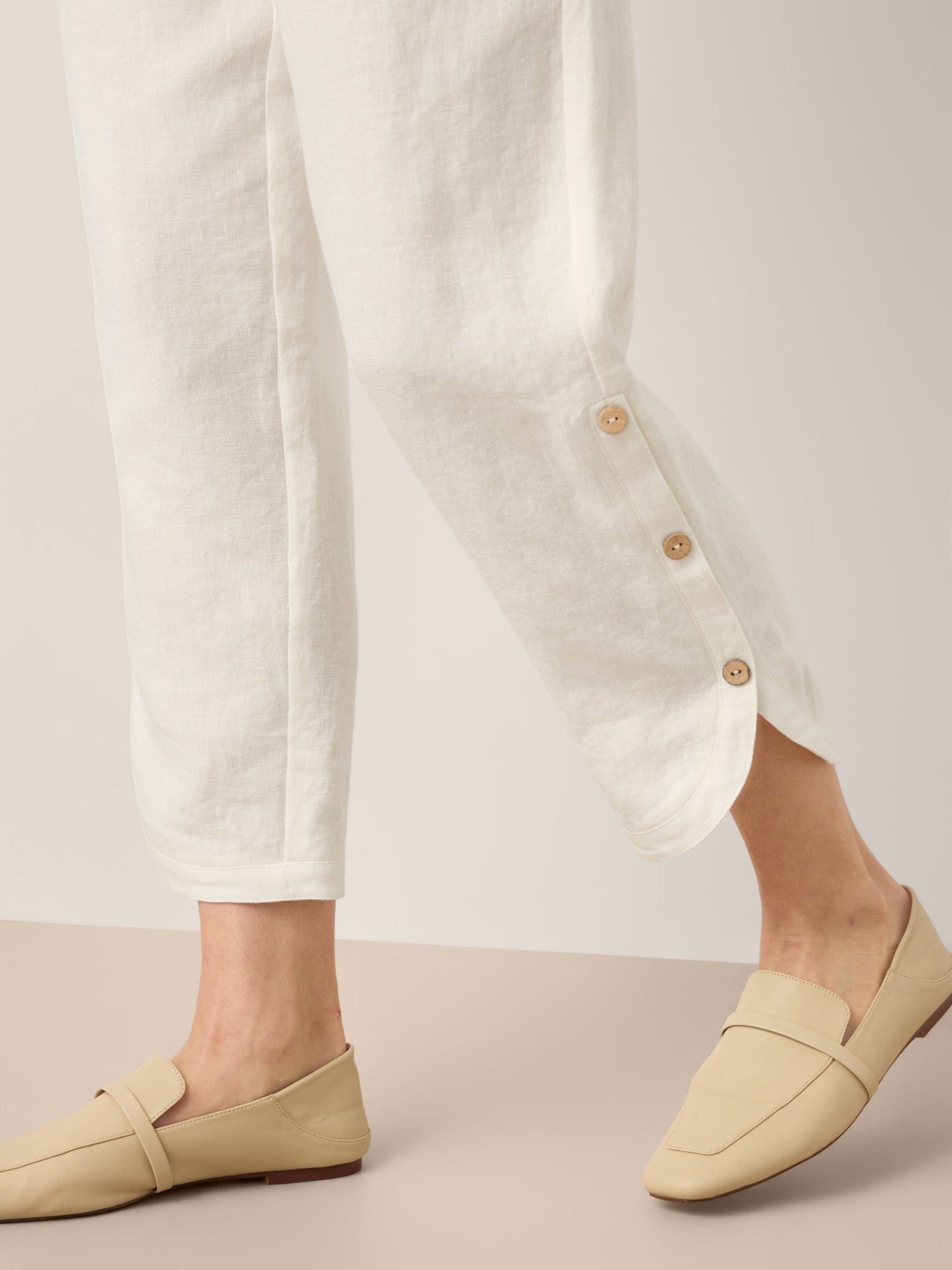 100% Linen Double Pleat Button Hem Pull-On Pants LINDSEY by LINTICO