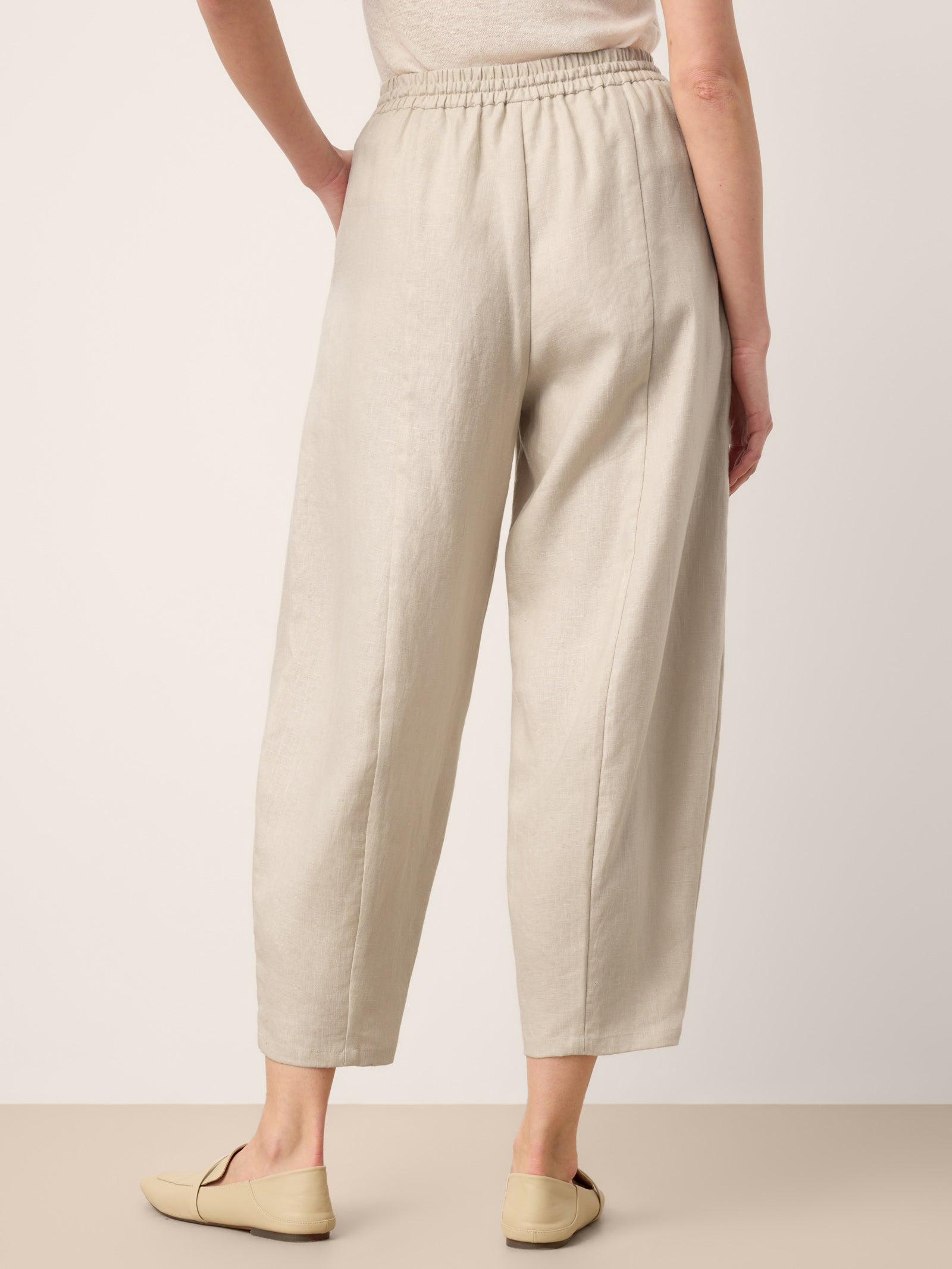 100% Linen Drawstring Waist Tapered Cropped Pants LANEY by LINTICO