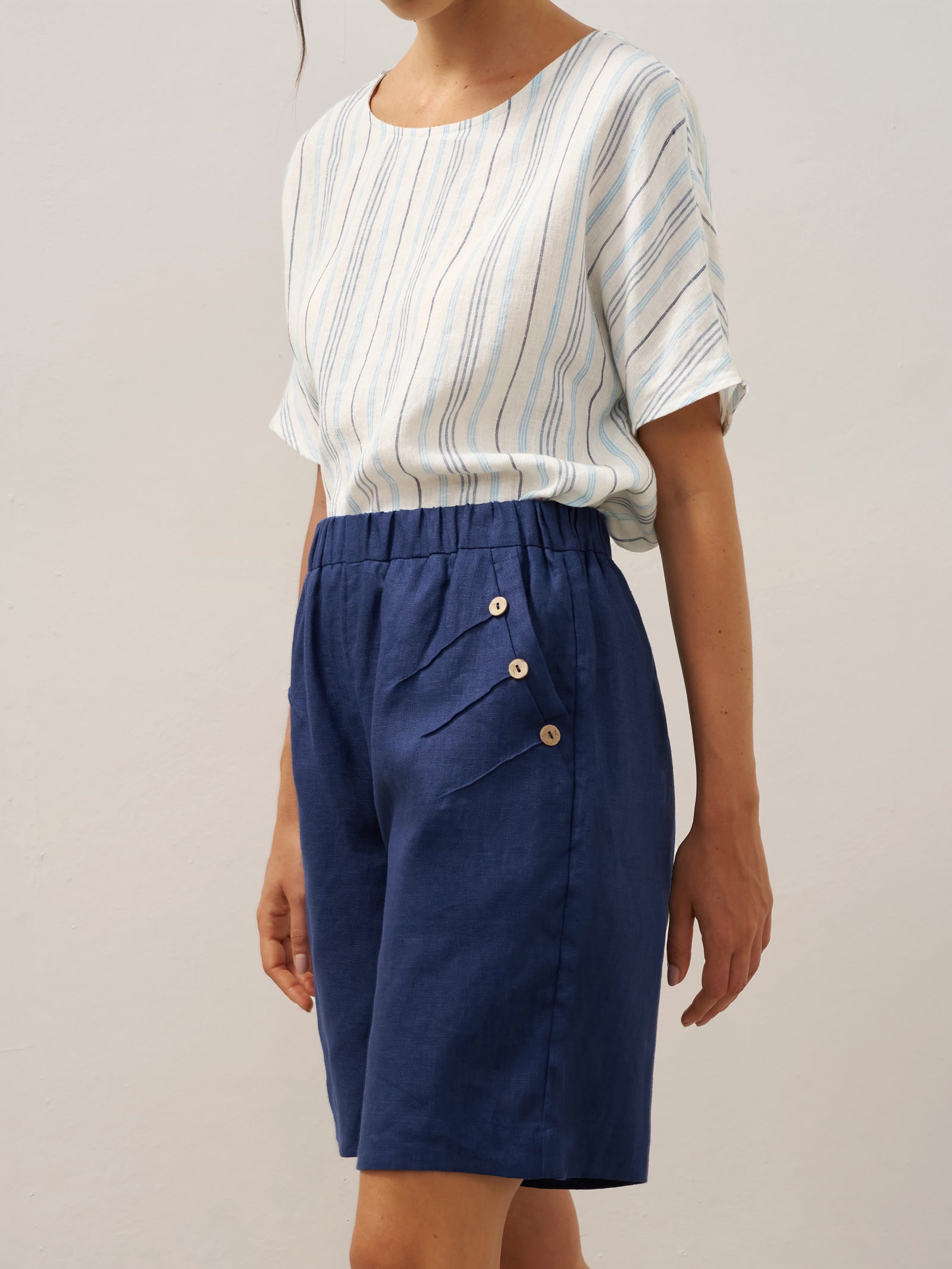 100% Linen Elastic Waistband Capri Pants ANNA by LINTICO