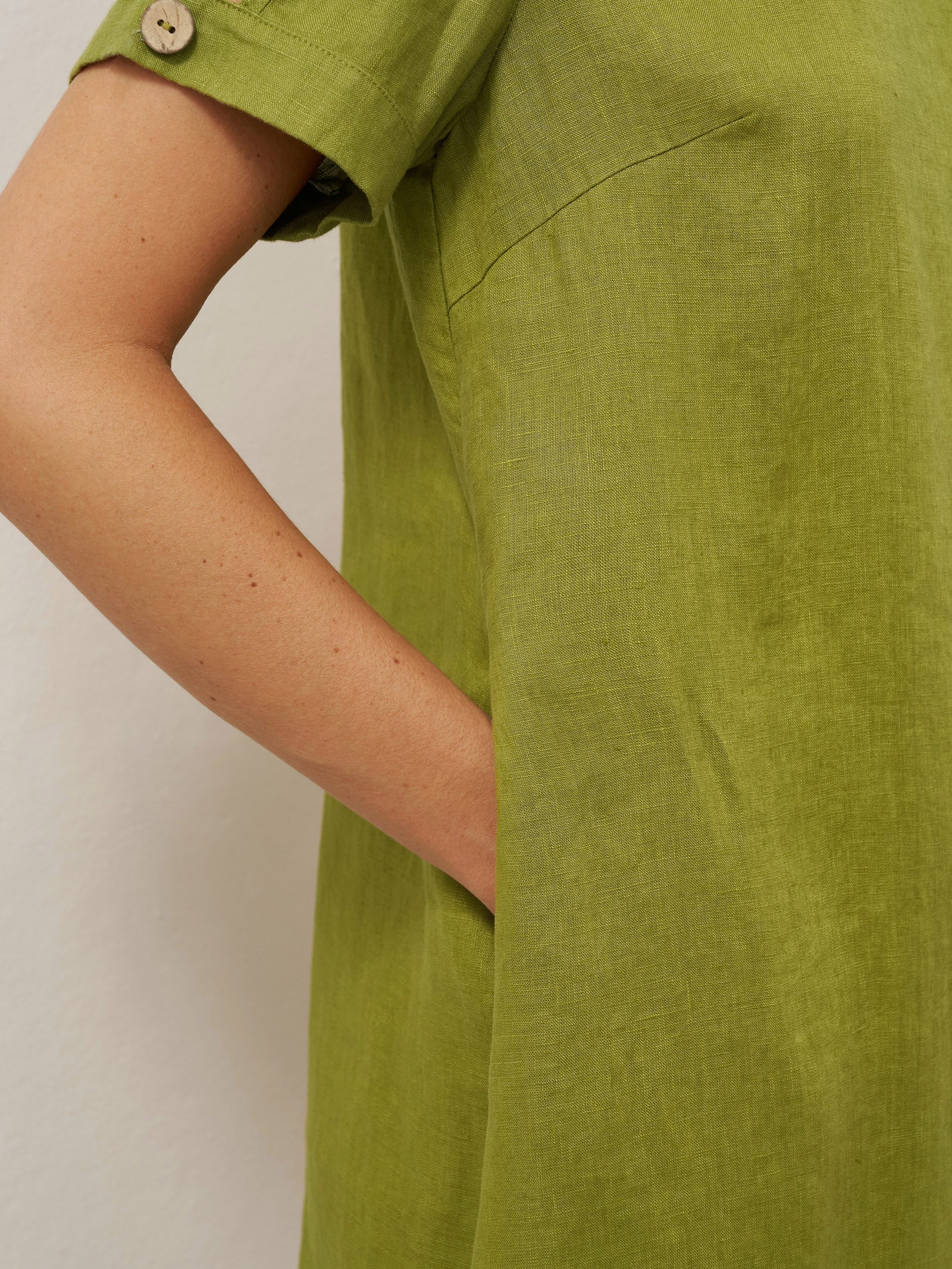 100% Linen Eyelet Short Sleeve Mini Dress LIA by LINTICO