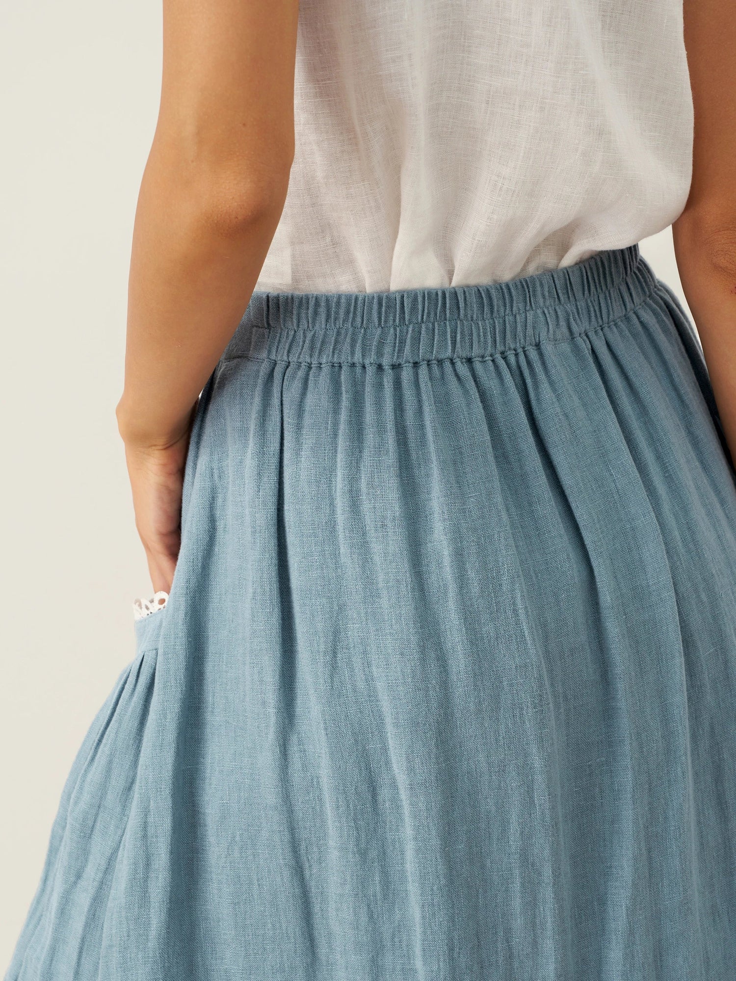 100% Linen Lace-Up Pocket Skirt FENLA by LINTICO
