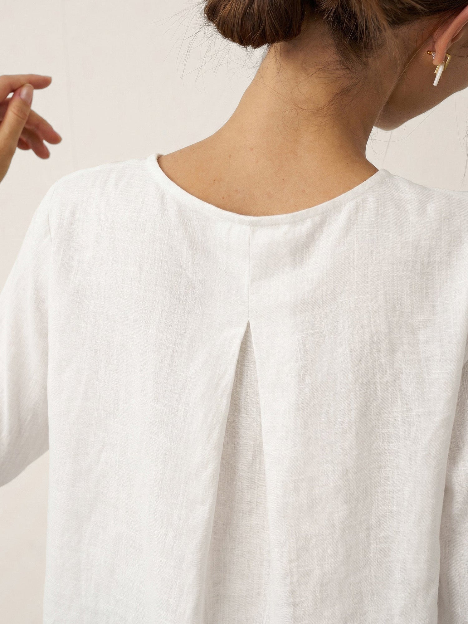 100% Linen Round Neck Asymmetrical Hem Top BRIANNA by LINTICO