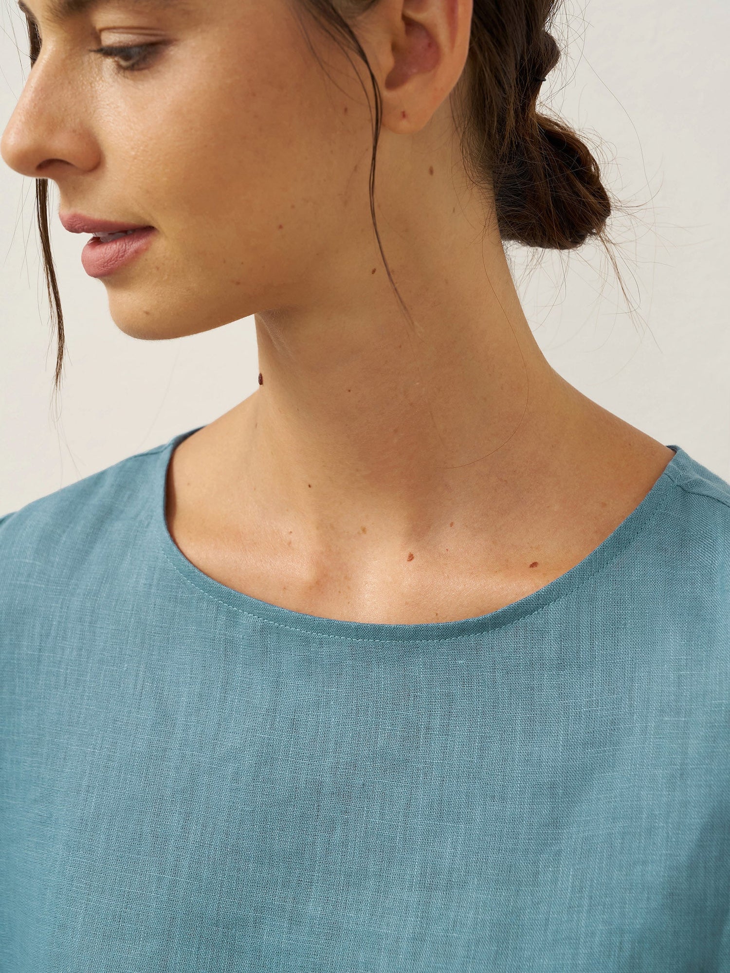 100% Linen Round Neck Asymmetrical Hem Top BRIANNA by LINTICO