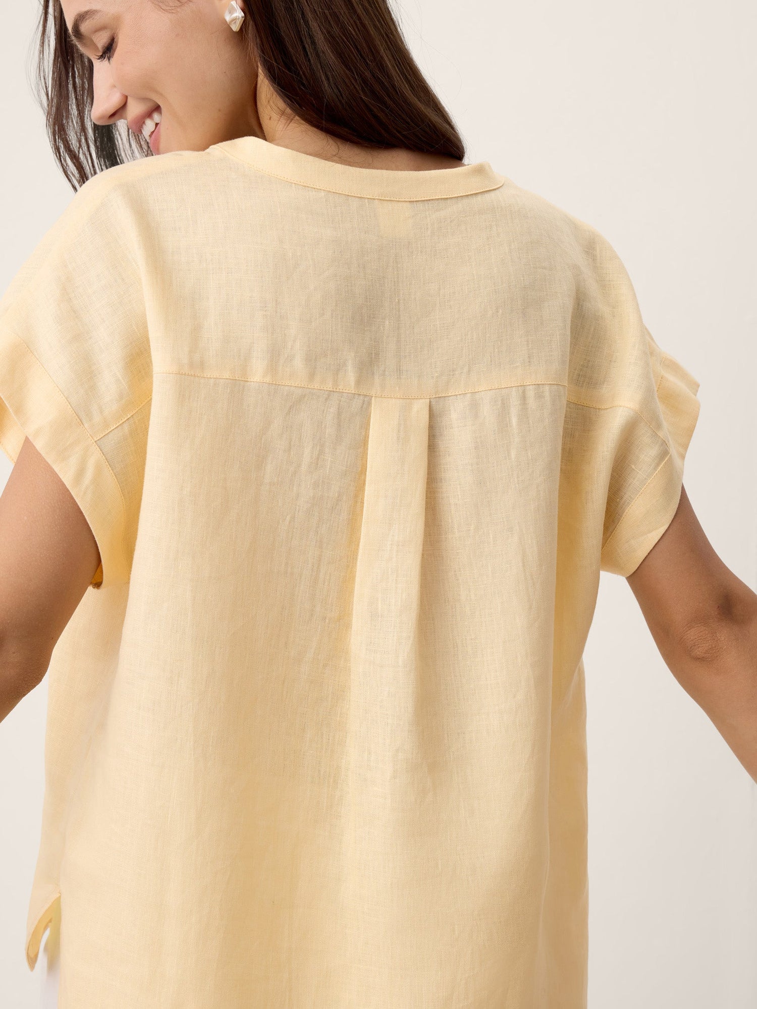 100% Linen Stand-Collar Curved-Hem Top CRESSA by LINTICO