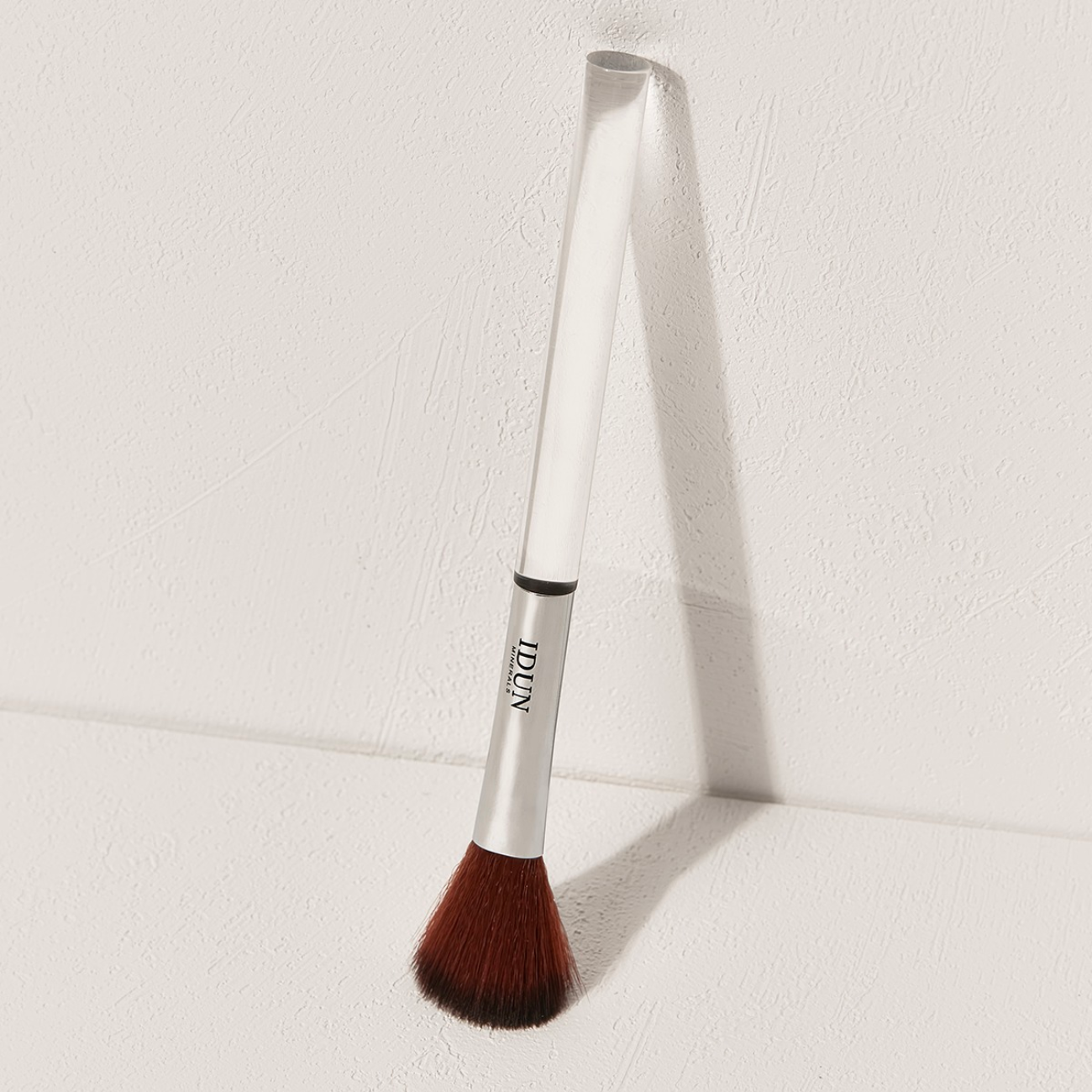 FACE DEFINER BRUSH by IDUN Minerals Inc.