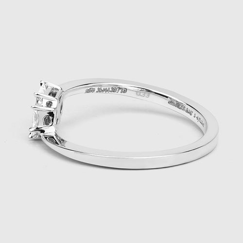 0.33 Carat Genuine White Diamond 18K White Gold Ring (F-G Color, VVS-VS Clarity) by Bids.com