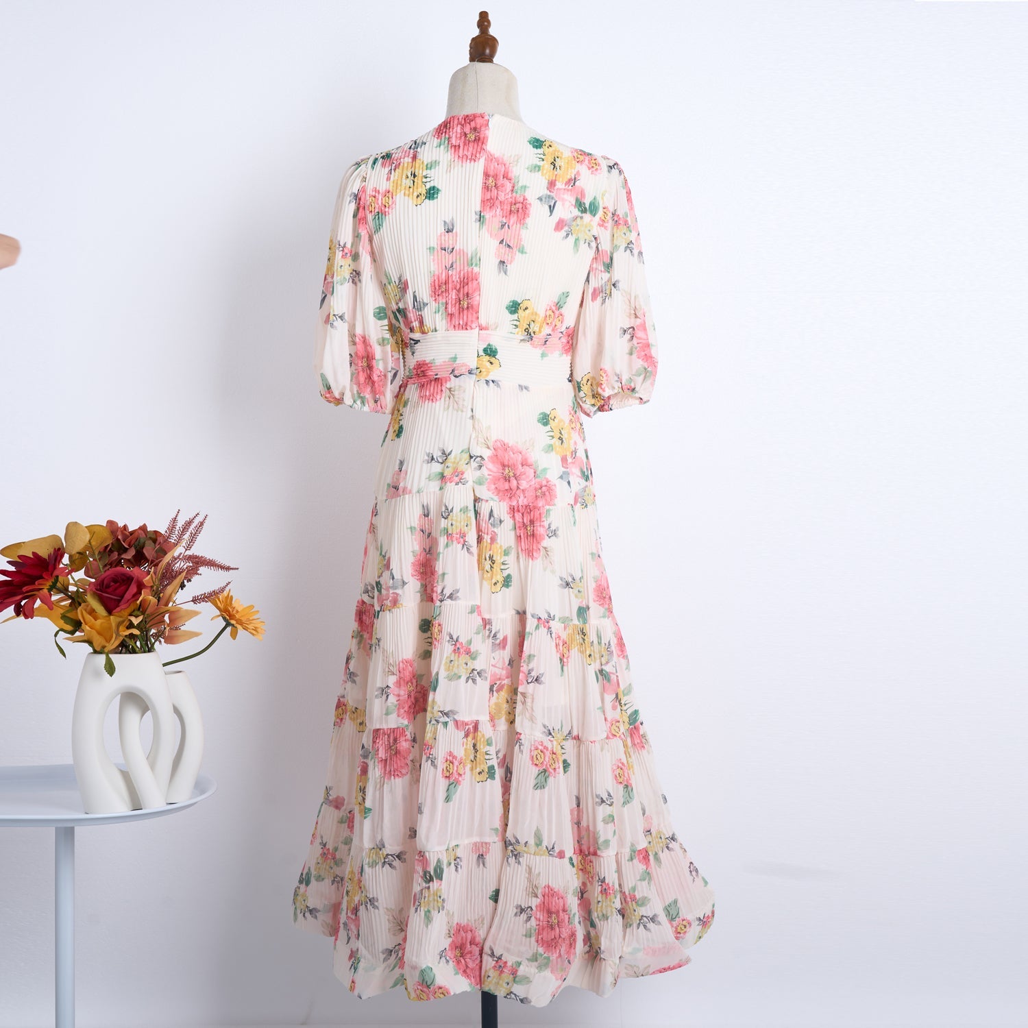 Heavy Duty Pleated Printed Oversized Swing Bubble Sleeve Dress Long Tight Waist Stitching Dress by Ragazza