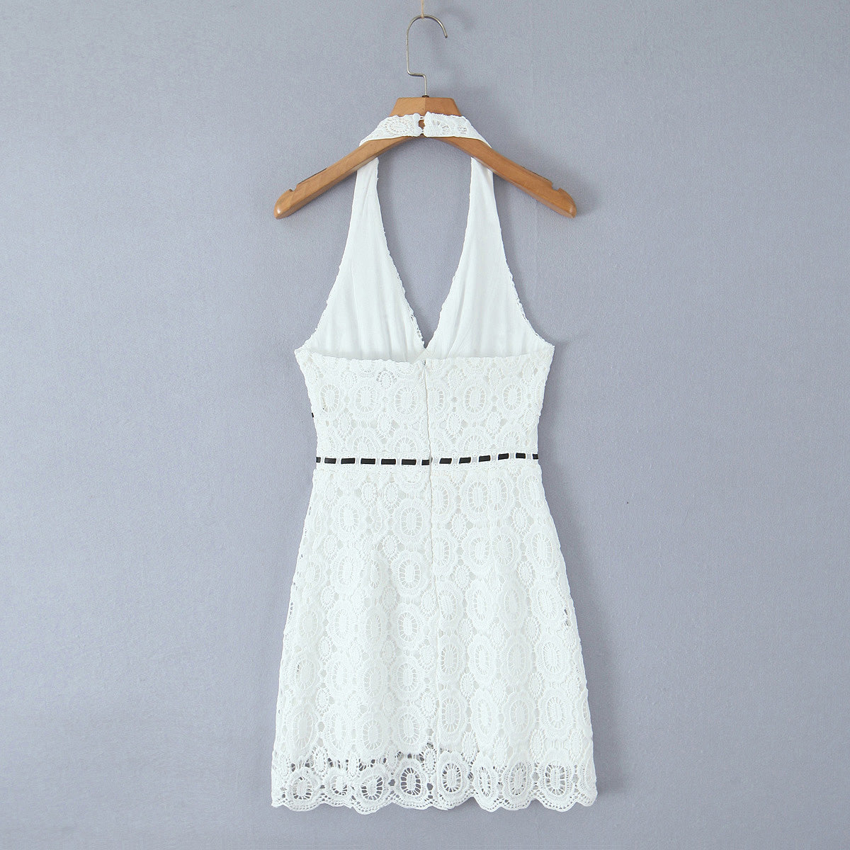 Summer Vacation Sexy Fresh Lace Embroidery Contrast Color Lace up Halterneck Dress by Ragazza