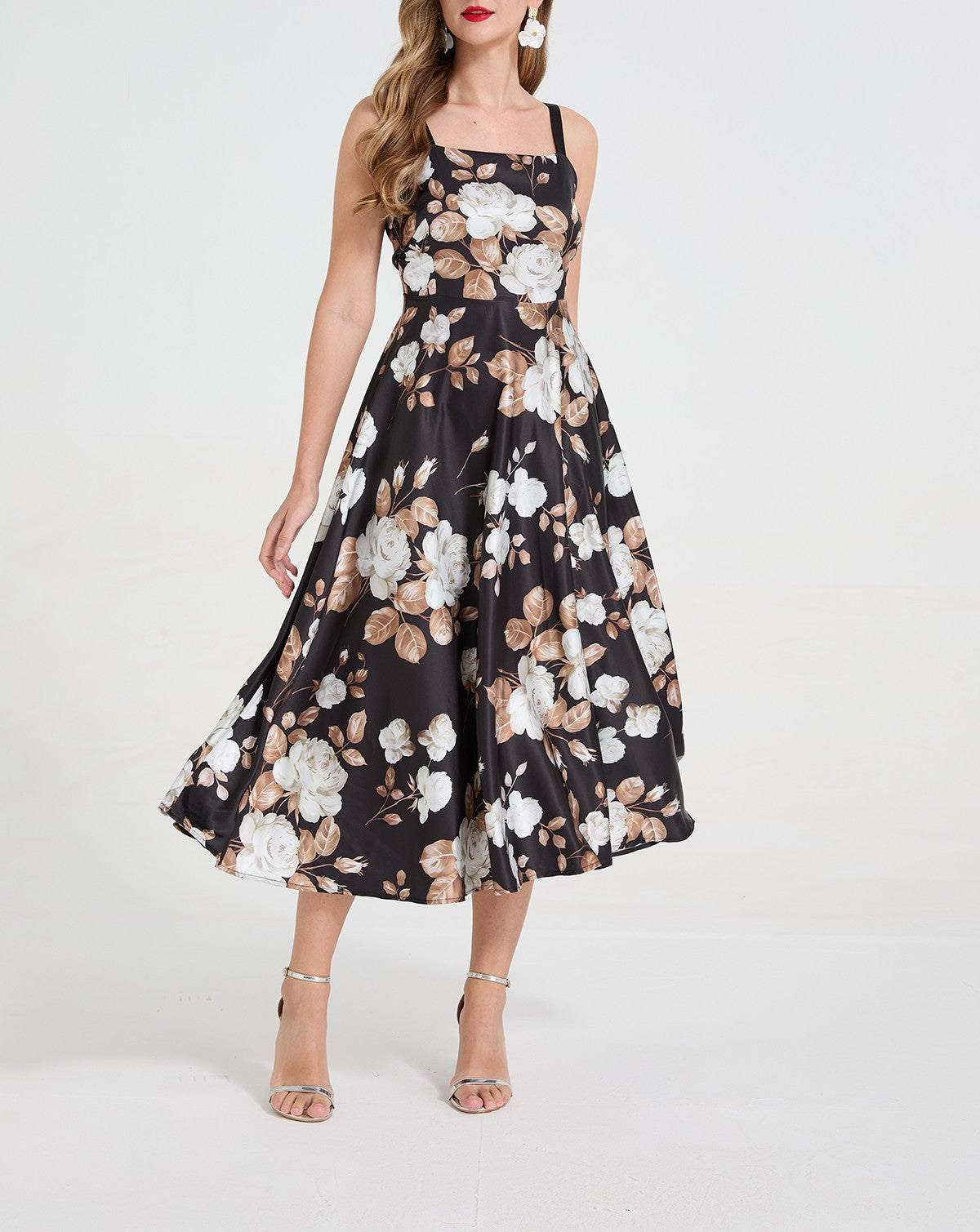 Women Retro White Rose Print Elegant Style Long Dress With A Flowing Dress And A Strapless Design by Ragazza