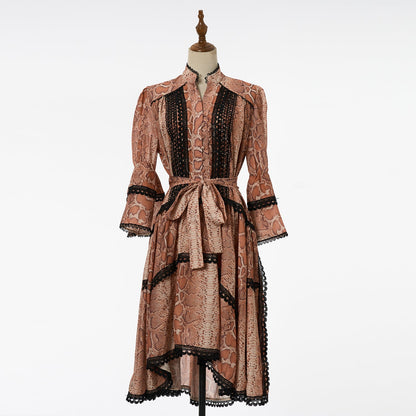 Women Retro And Sexy Dress With Lace Trim And Tie On Waistband by Ragazza