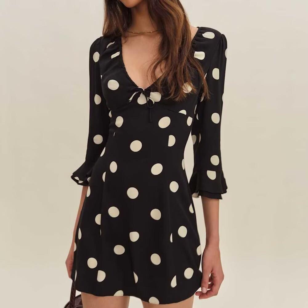 French Retro Dots Dress Women Holiday V neck Slim-Fit Flared Sleeves Slimming A line Dress by Ragazza