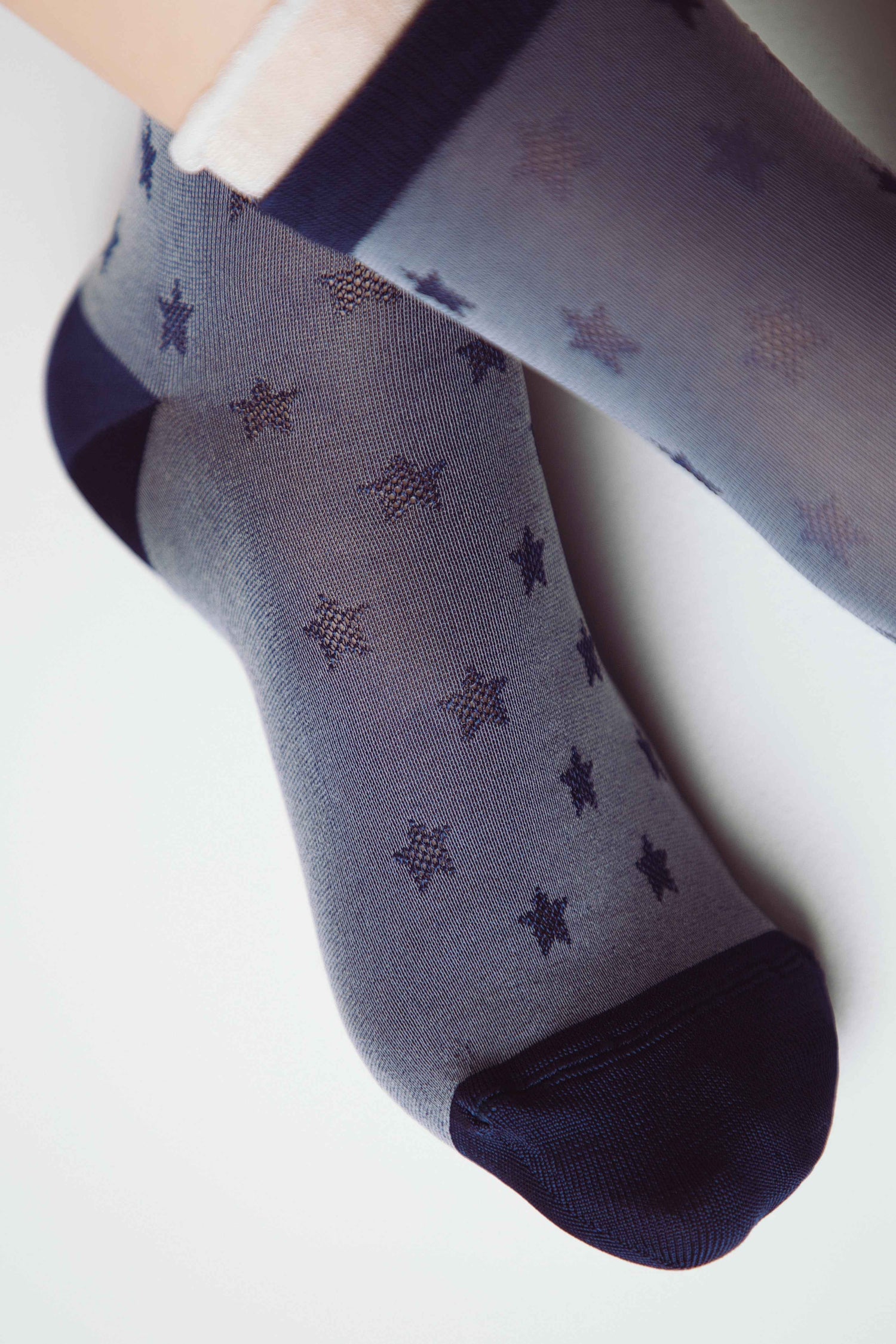 Conte Socks Classic - 491 Glossy Pattern and Decorative Transparent Mesh