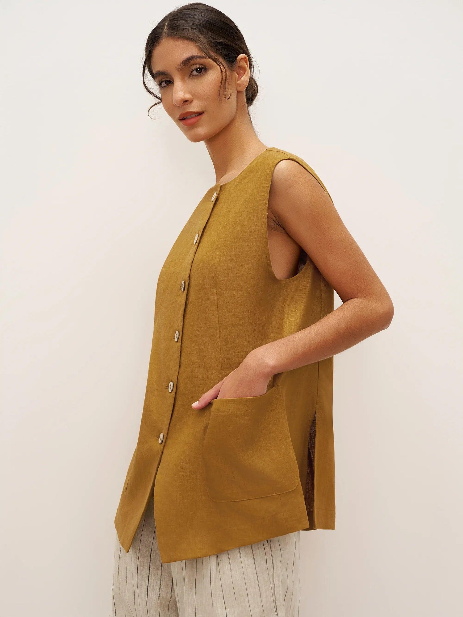 100% Linen Arc-Placket Button-Front Vest ELFRIDA by LINTICO