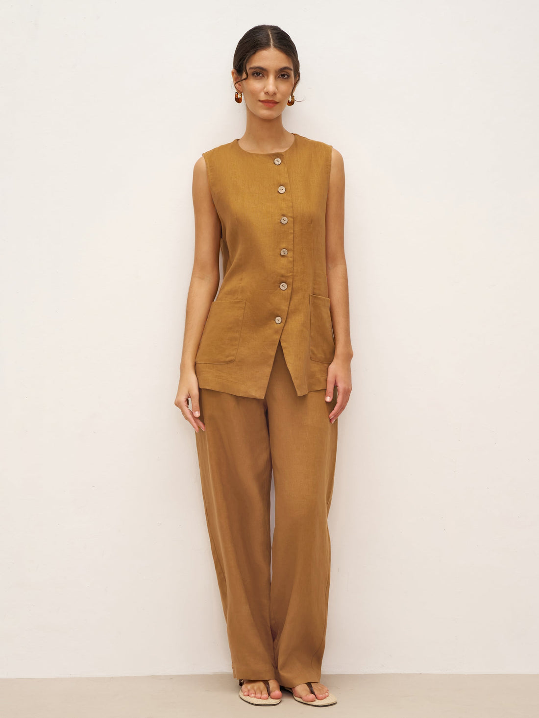 100% Linen Arc-Placket Button-Front Vest ELFRIDA by LINTICO