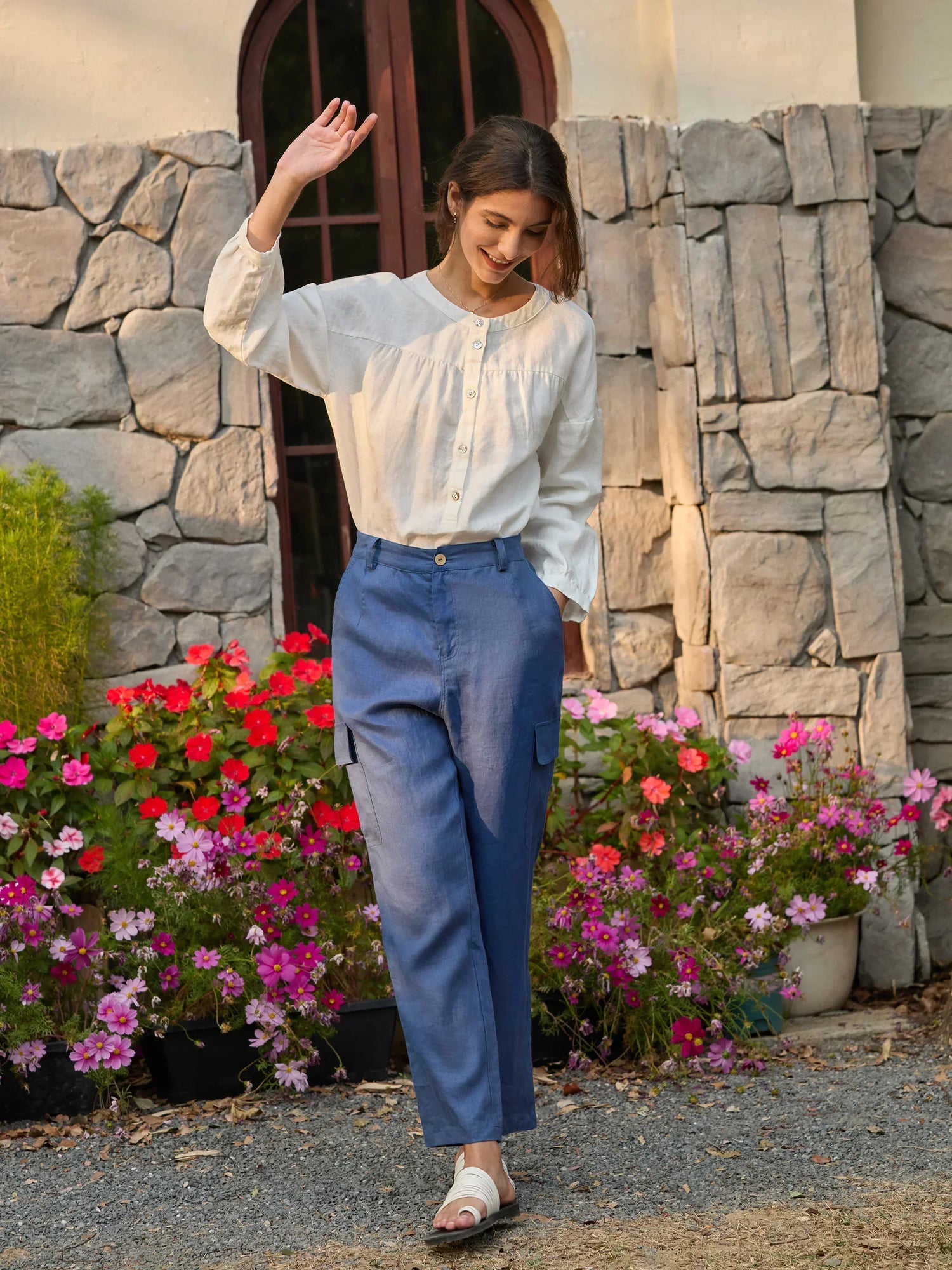 100% Linen Cargo Tapered Trousers with Patch Pockets JESSE by LINTICO