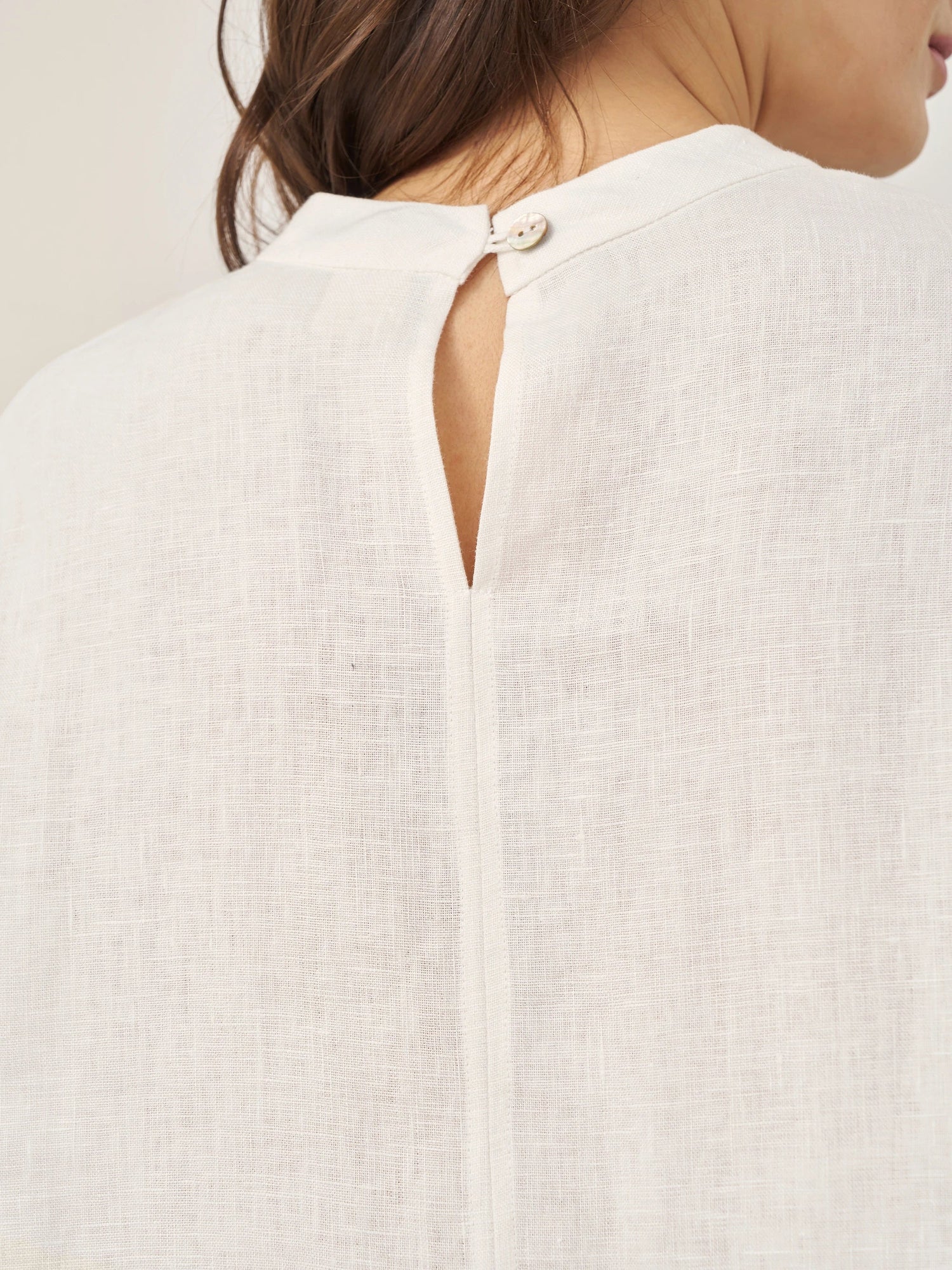 100% Linen Mock Neck Long-Sleeve Top DEANNA by LINTICO
