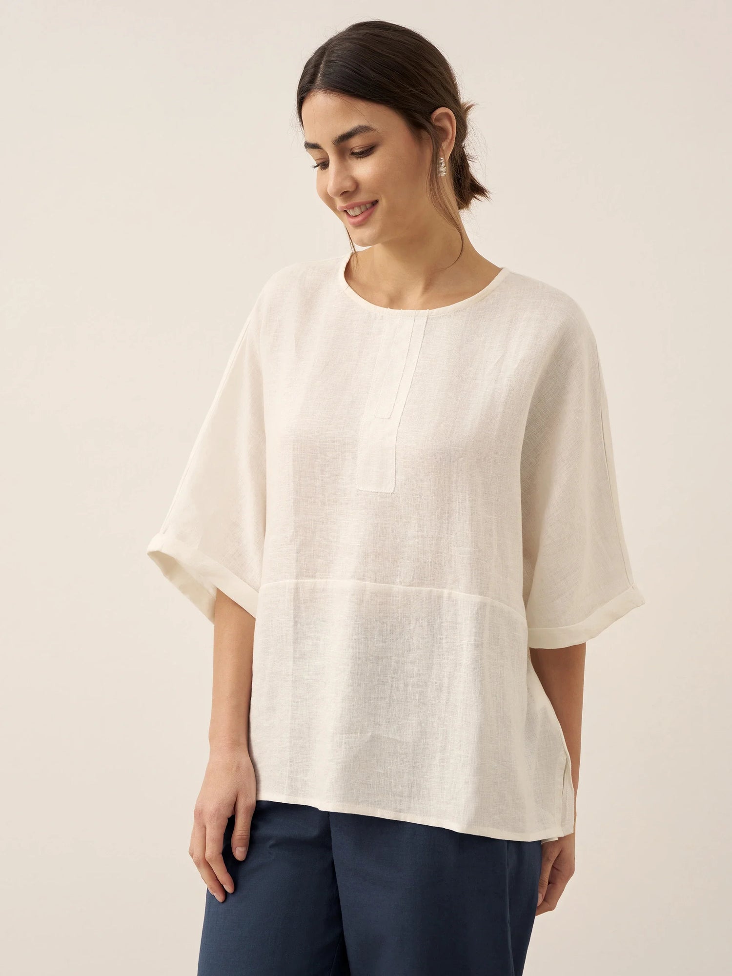 100% Linen Round Neck Mid-Sleeve Top ROBYN by LINTICO