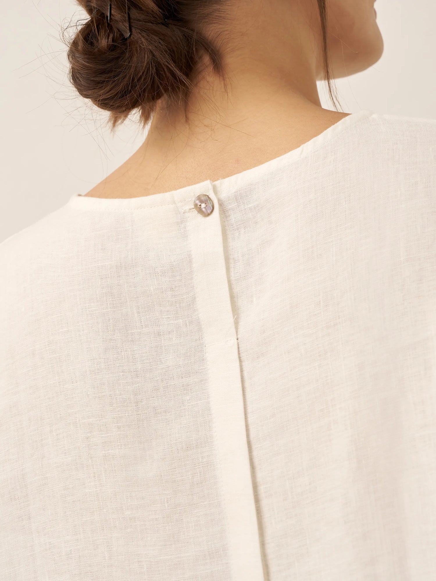 100% Linen Round Neck Mid-Sleeve Top ROBYN by LINTICO