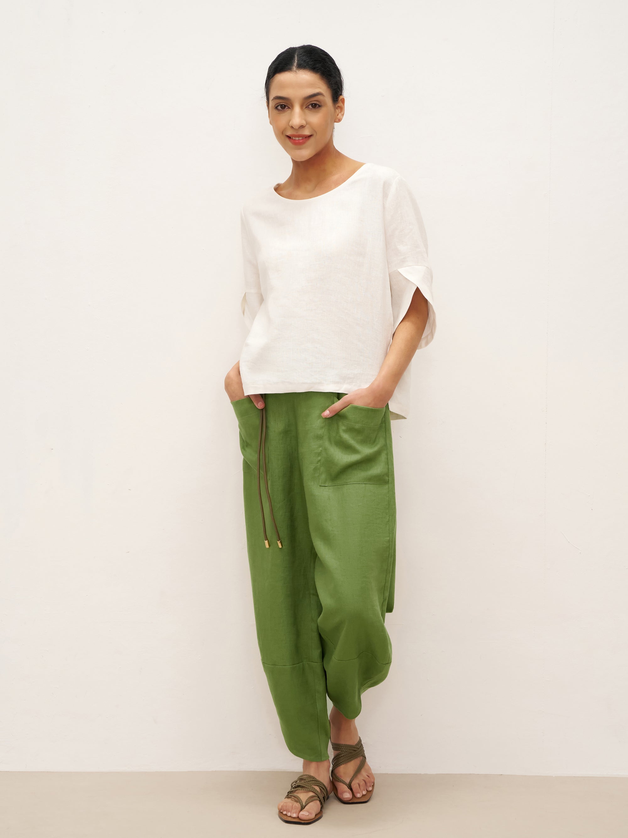 100% Linen Round Neck Petal-Sleeve Pullover LAUREL by LINTICO