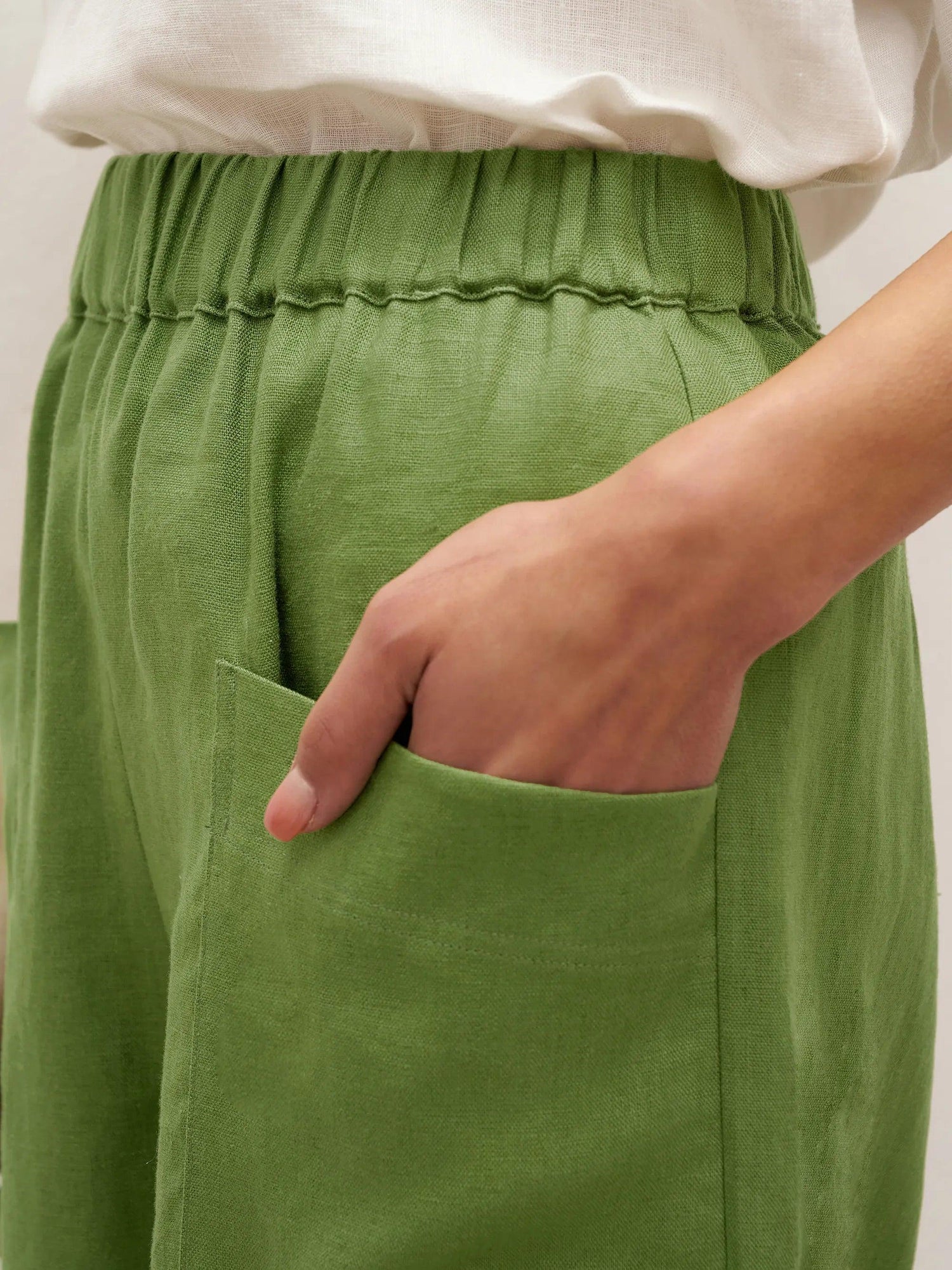 100% Linen Petal-Hem Trousers with Elastic Waist LIV by LINTICO