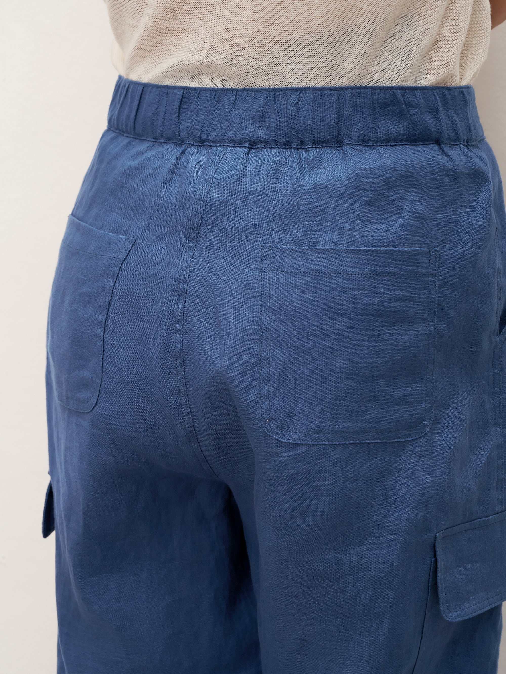 100% Linen Cargo Tapered Trousers with Patch Pockets JESSE by LINTICO