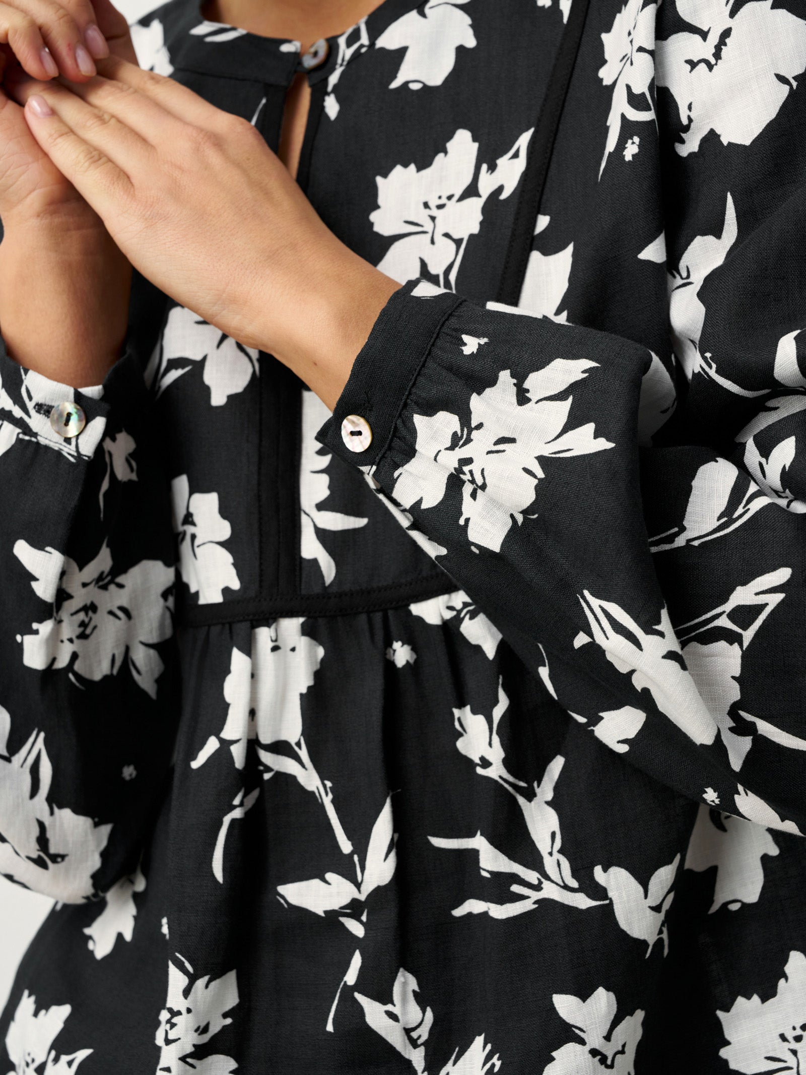 100% Linen Floral Printed Gathered Pullover Top AMIYA by LINTICO