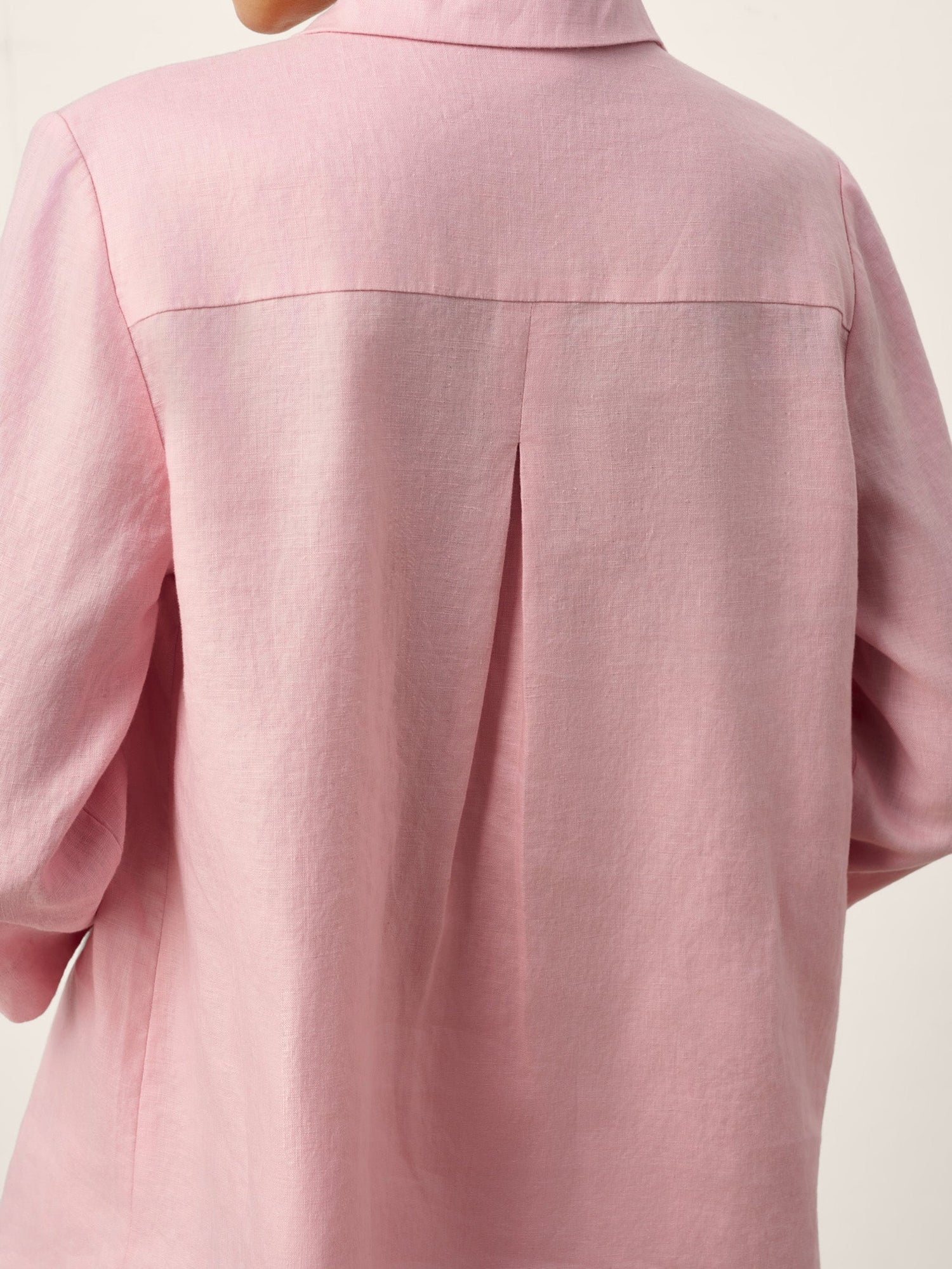 100% Linen Layered Lapel V-neck Sculpted Front Pleat Longline Top ODALYS by LINTICO